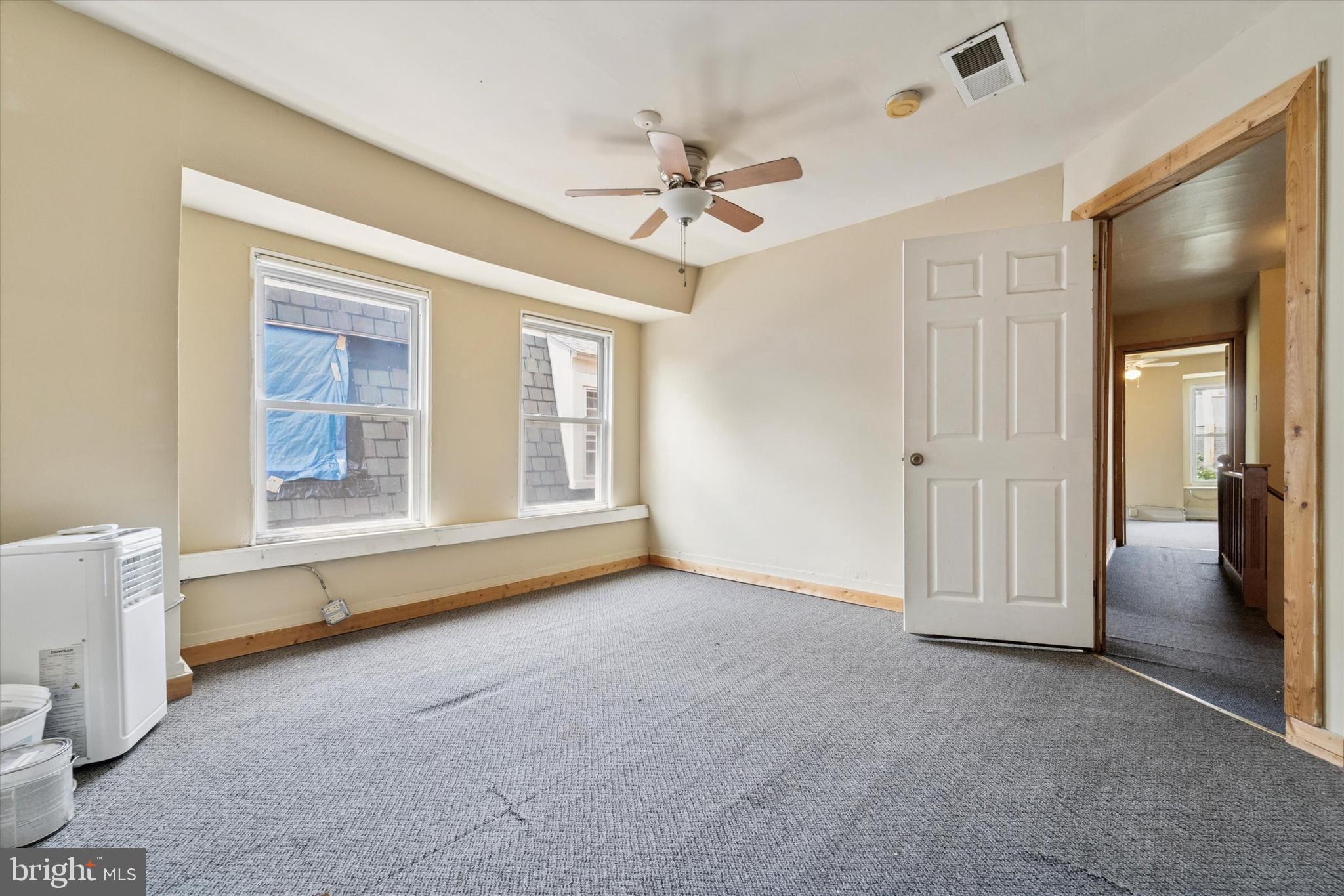 UNIVERSITY CITY - Residential