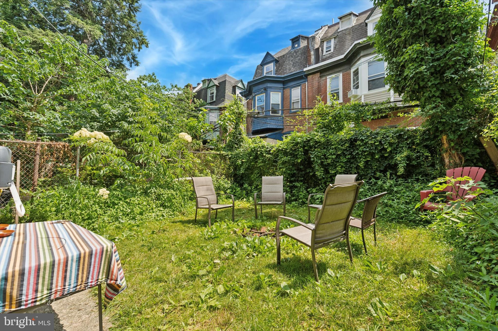 UNIVERSITY CITY - Residential