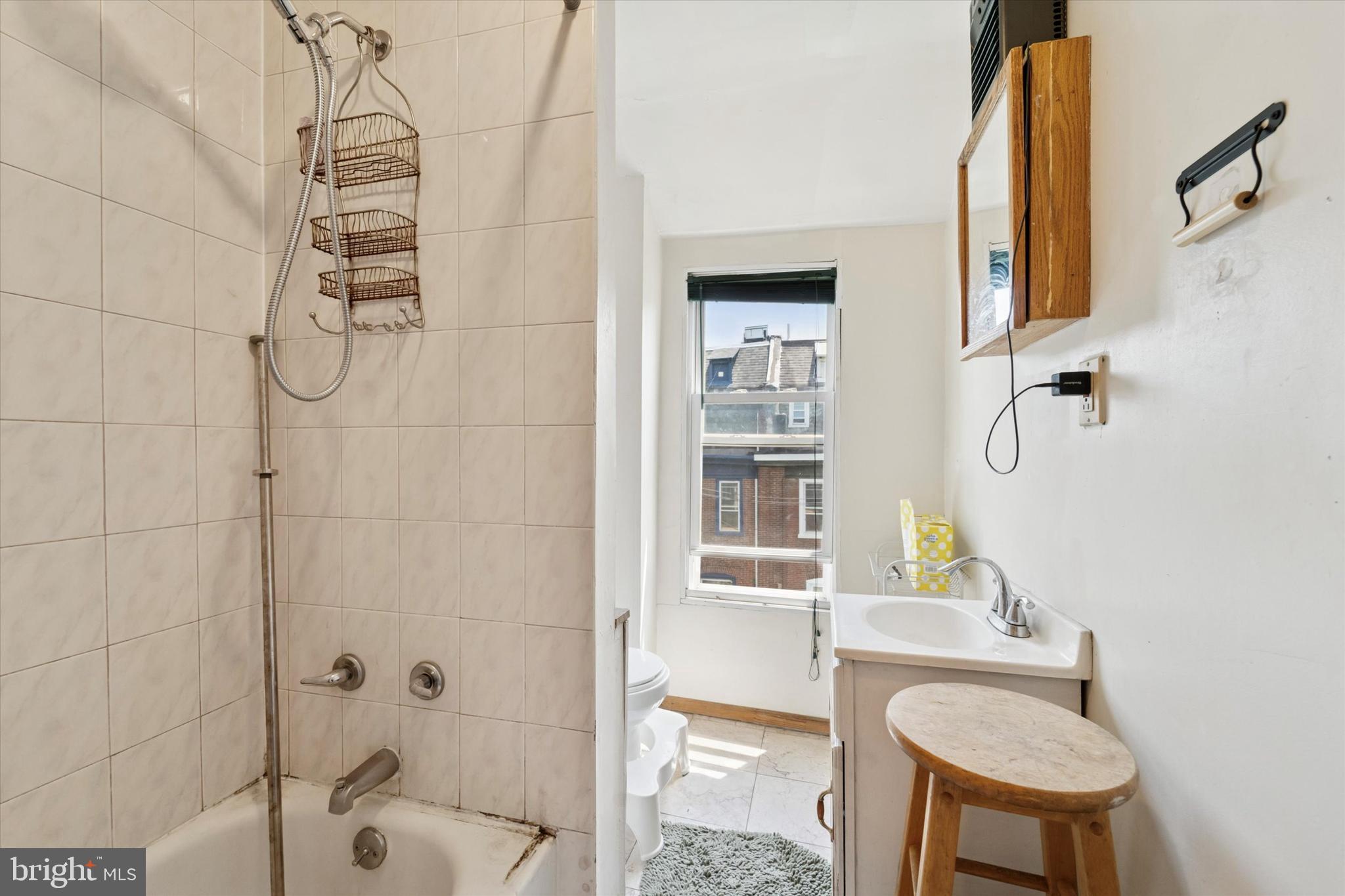 UNIVERSITY CITY - Residential