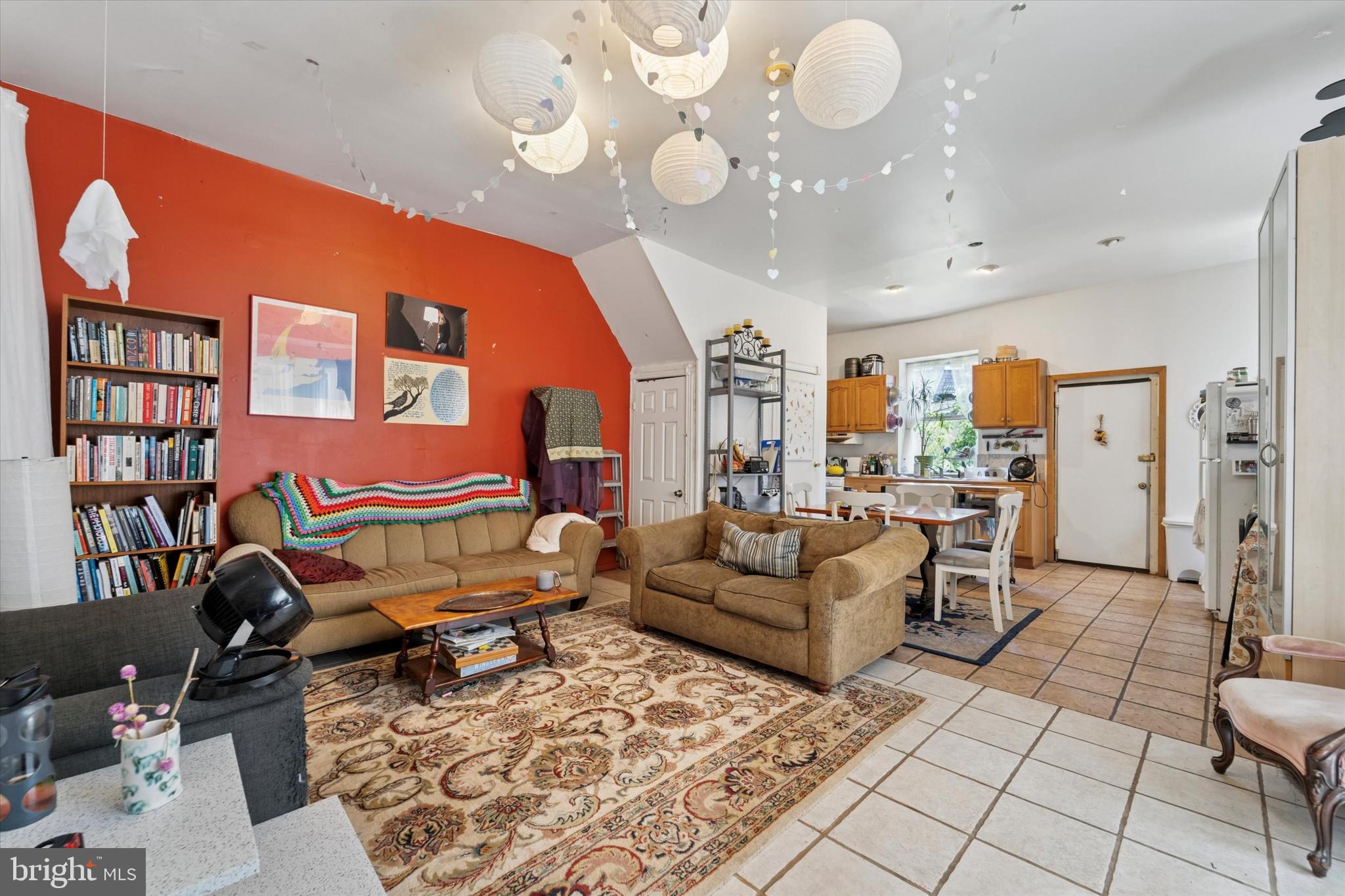 UNIVERSITY CITY - Residential