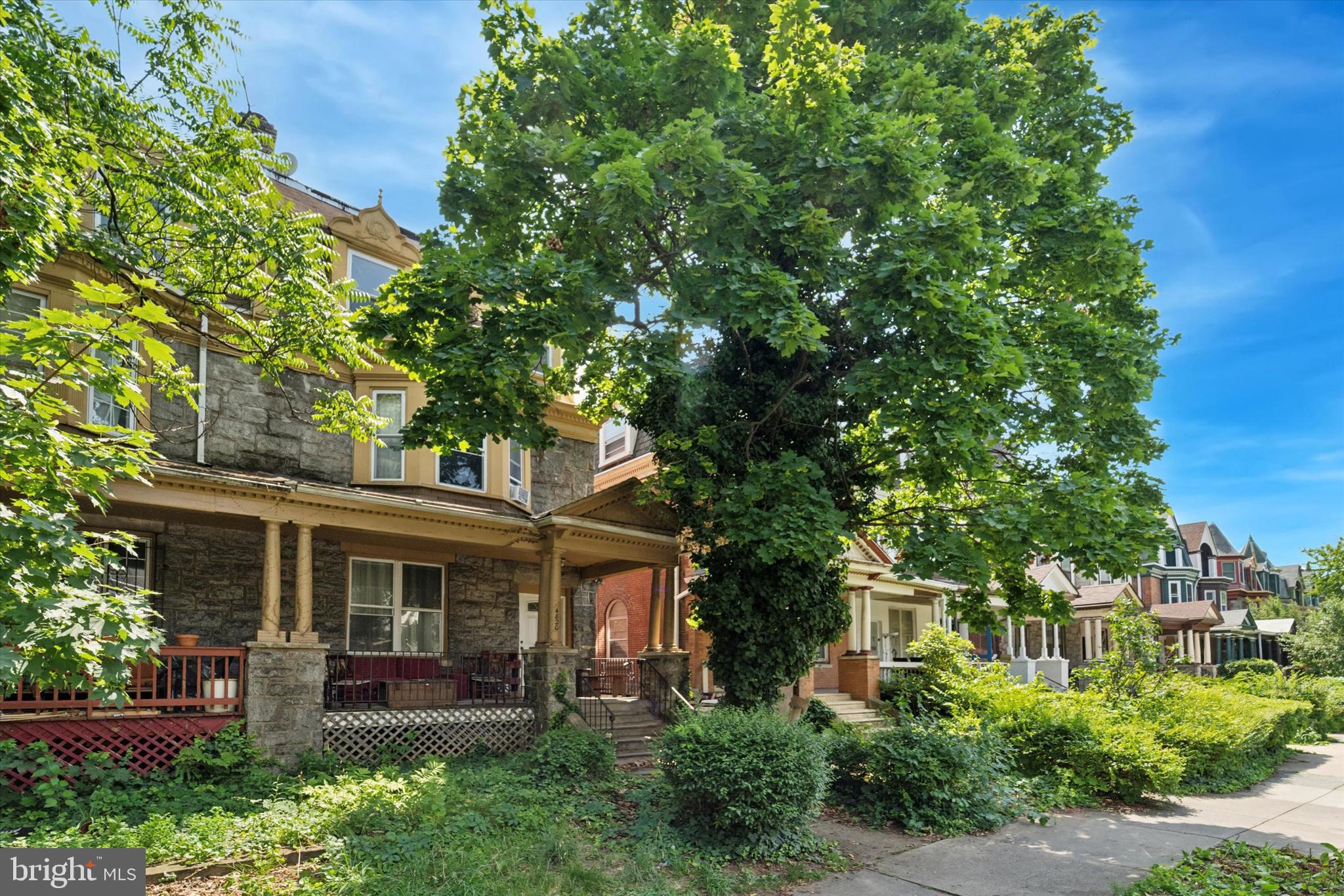 UNIVERSITY CITY - Residential