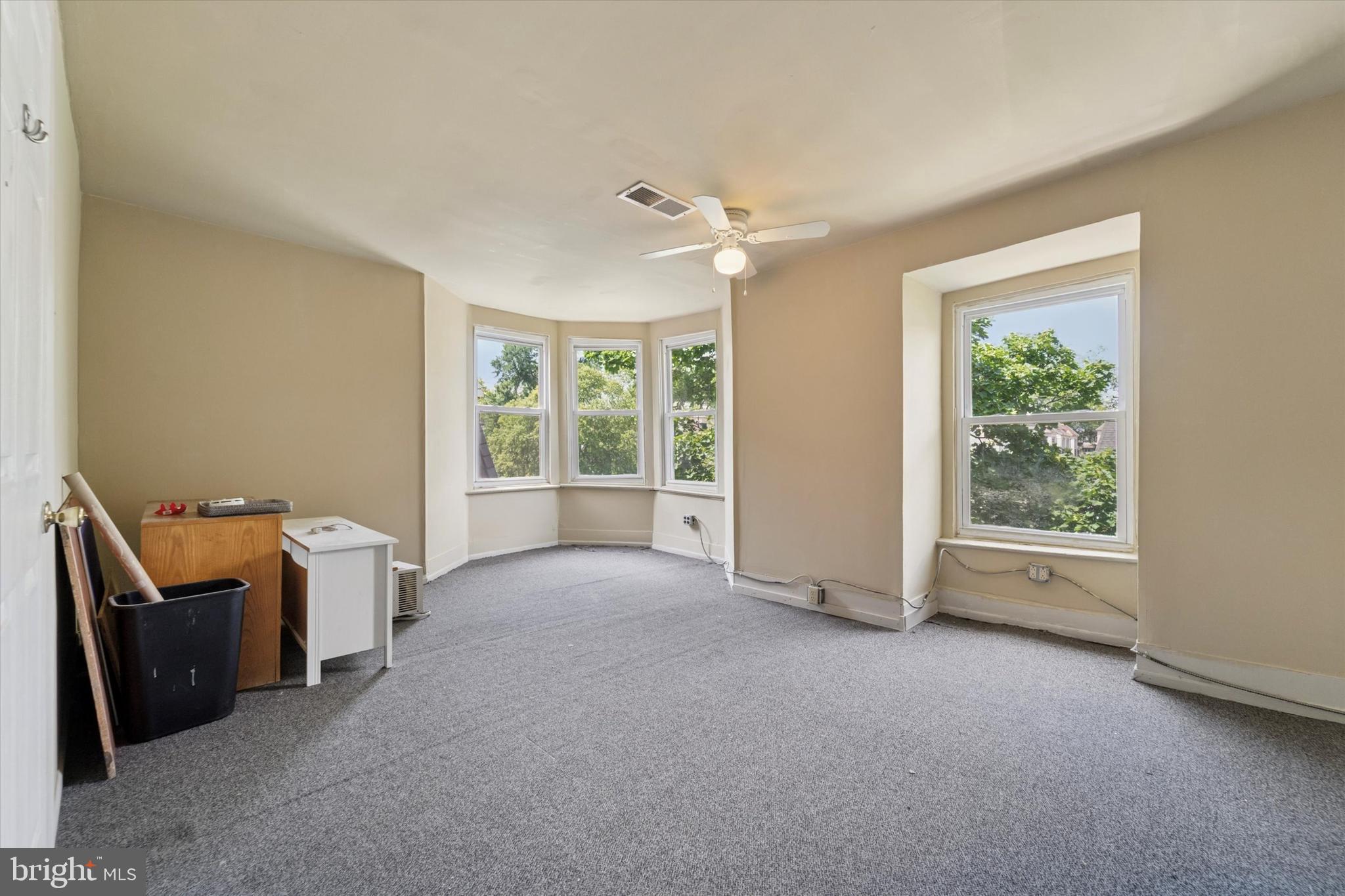 UNIVERSITY CITY - Residential