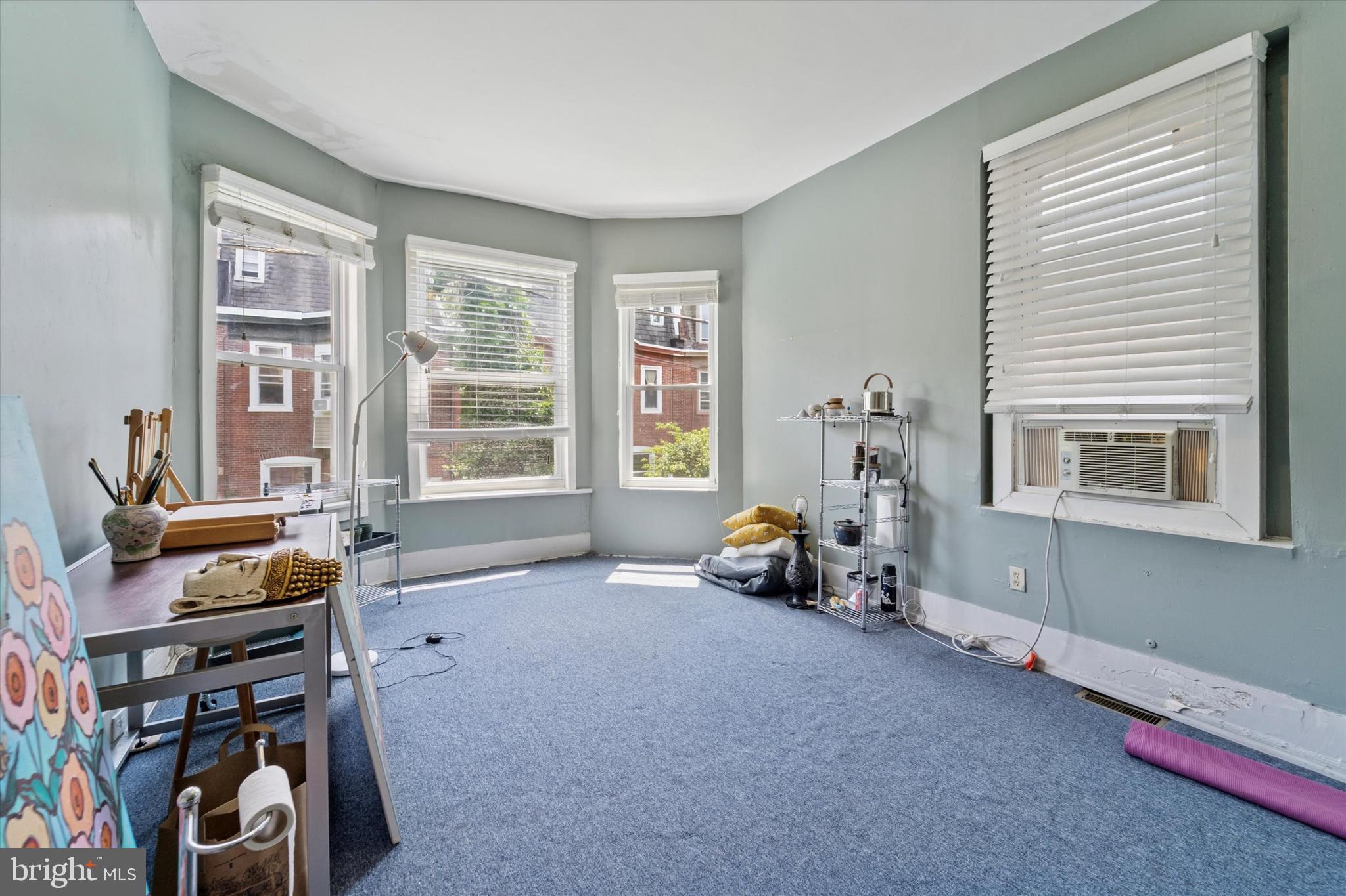 UNIVERSITY CITY - Residential