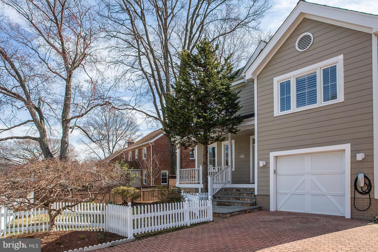 LEE HEIGHTS - Residential Lease