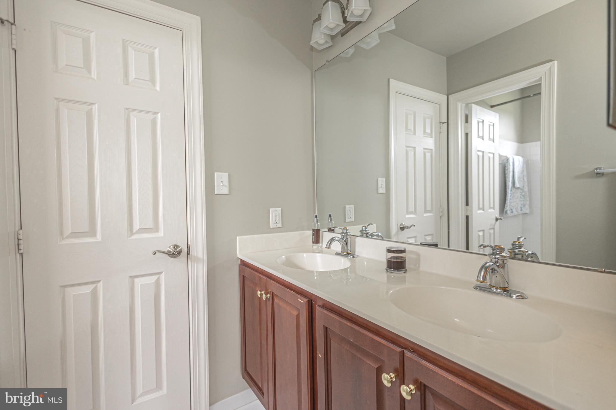 LEDERACH GOLF FAIRWY - Residential