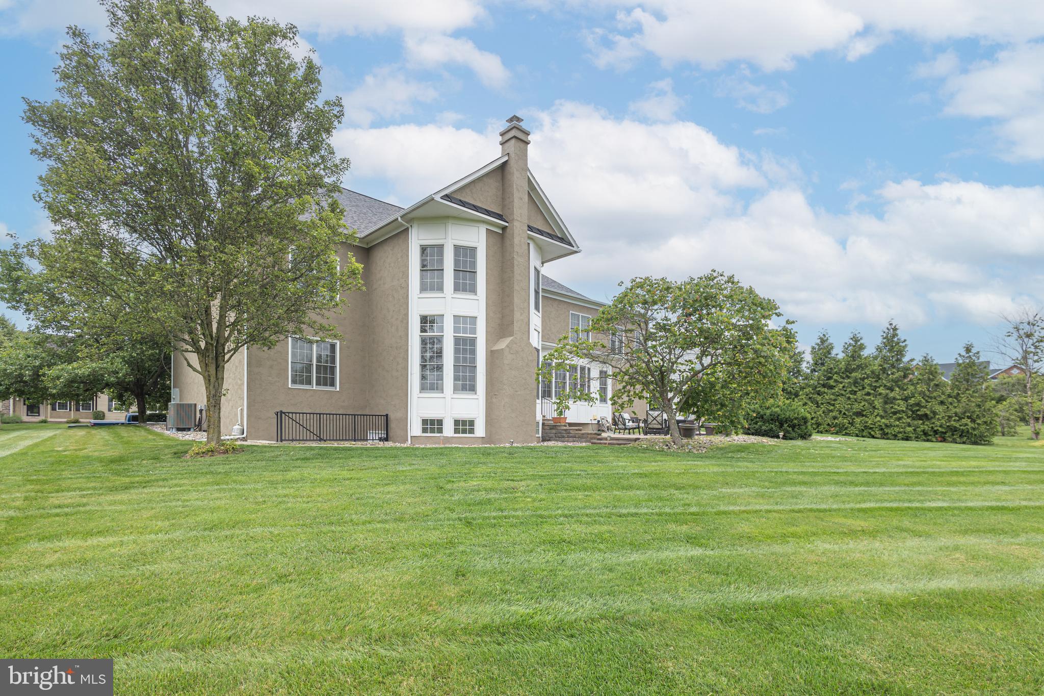 LEDERACH GOLF FAIRWY - Residential