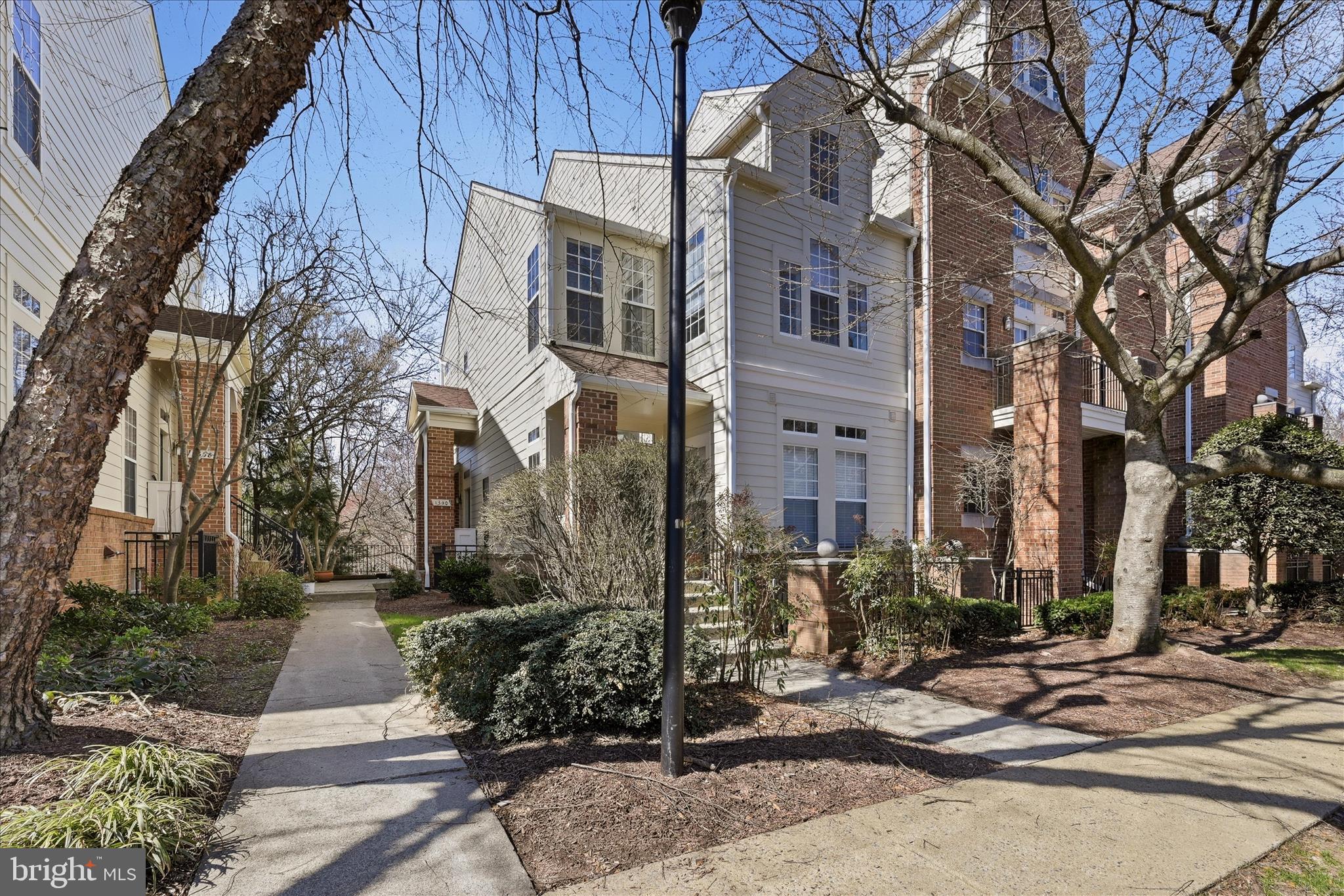 1342 GARDEN WALL CIRCLE 503