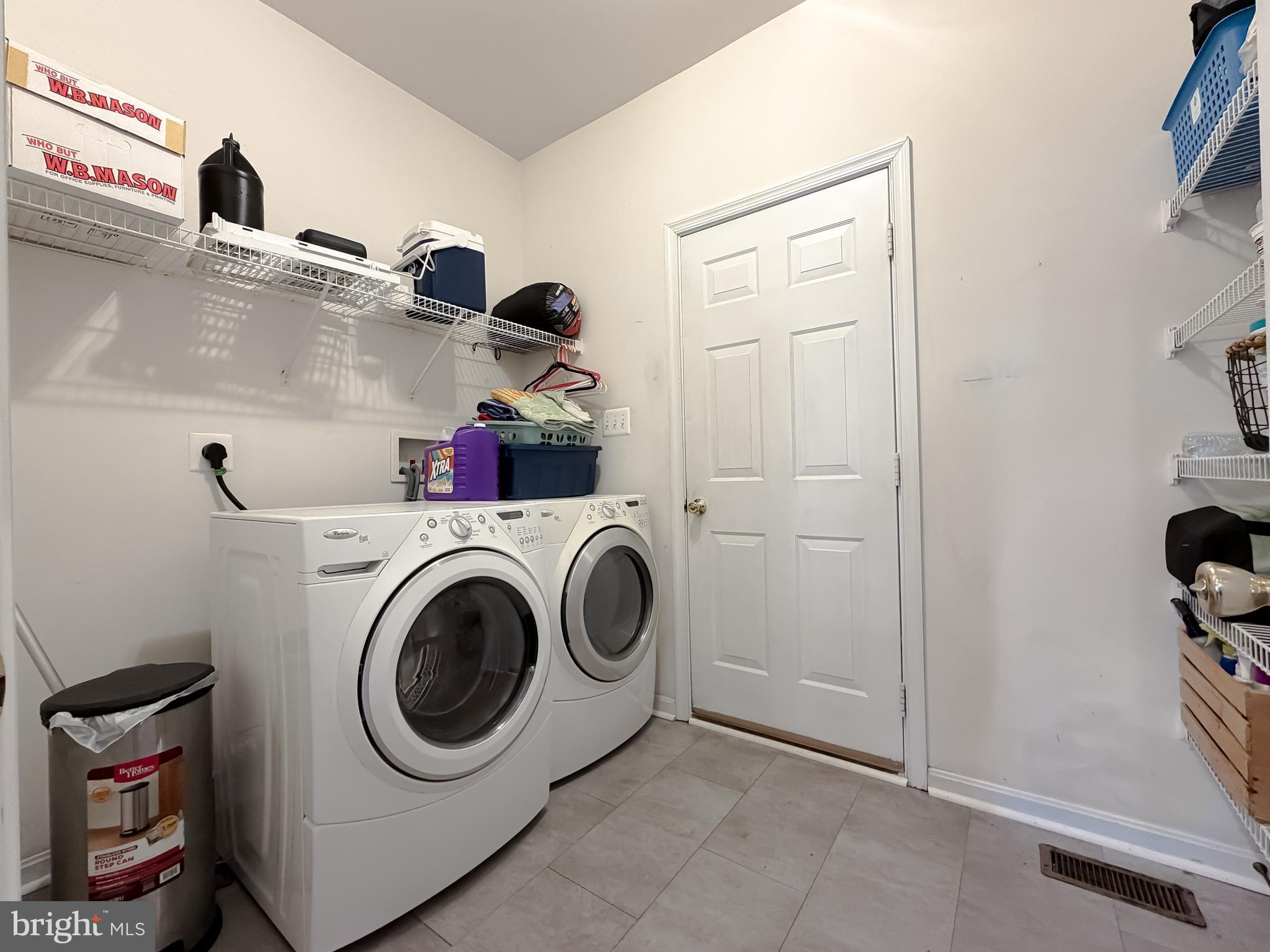 OAKWOOD MANOR - Residential