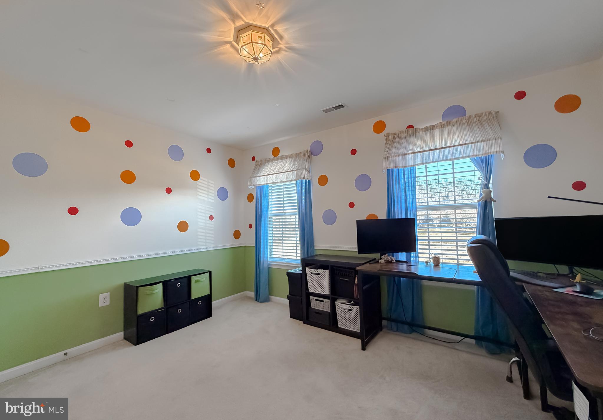 OAKWOOD MANOR - Residential