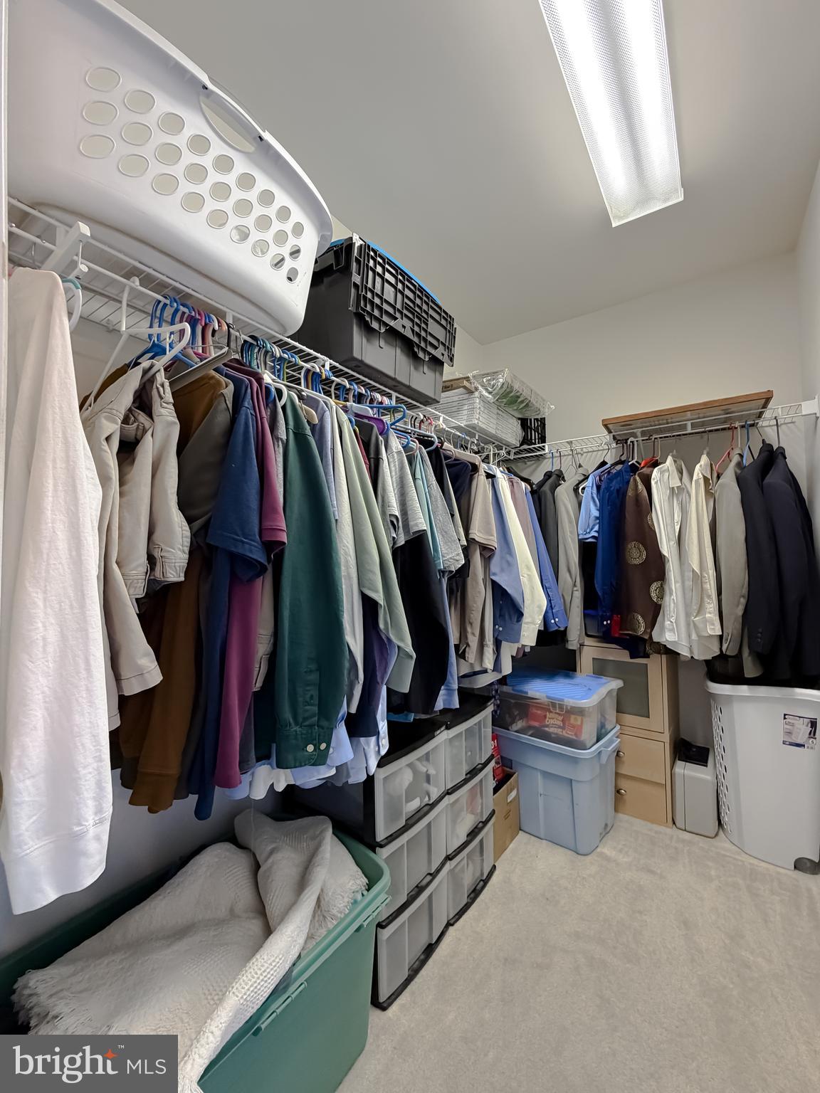 OAKWOOD MANOR - Residential