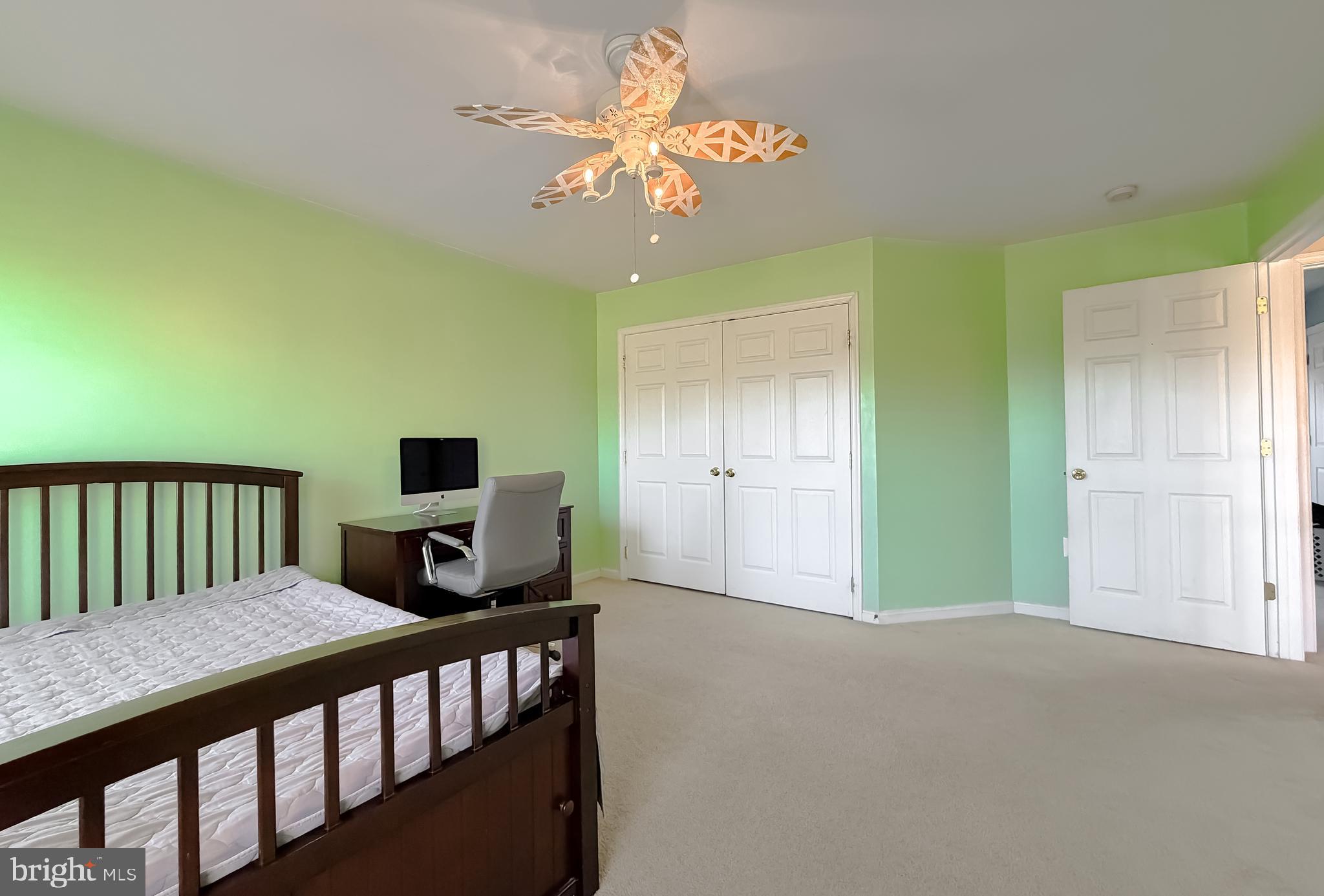 OAKWOOD MANOR - Residential