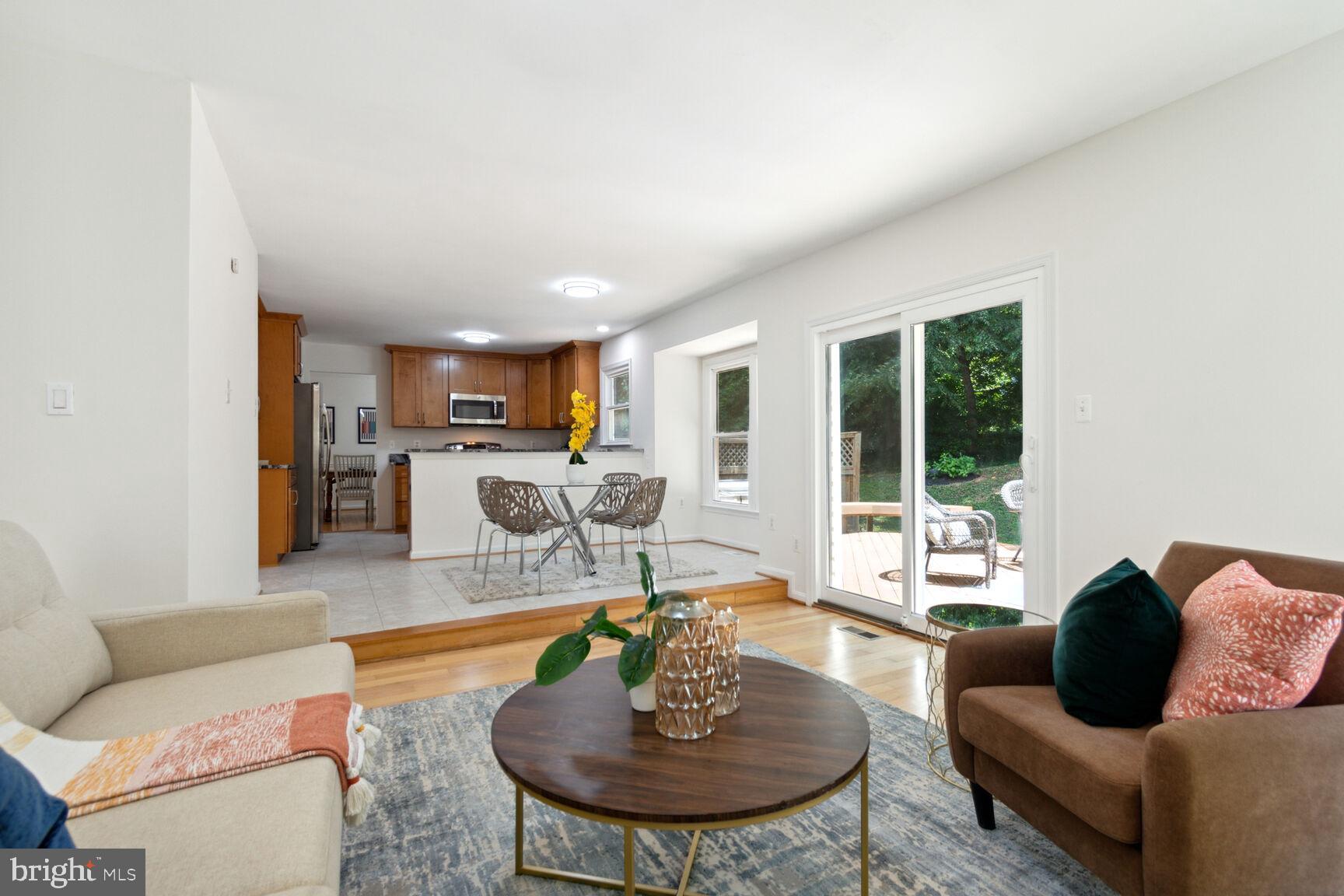 CONNECTICUT GARDENS - Residential