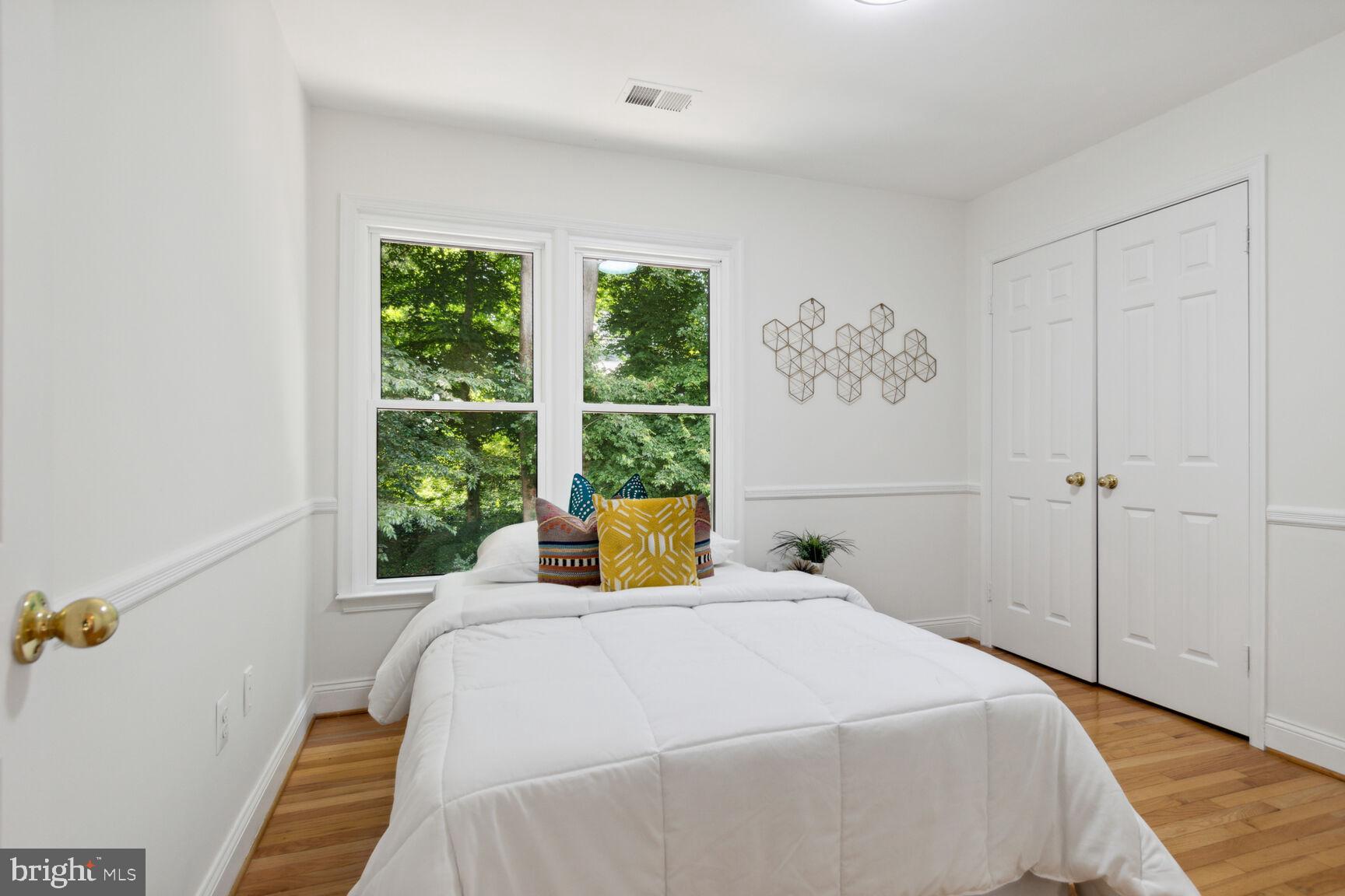 CONNECTICUT GARDENS - Residential