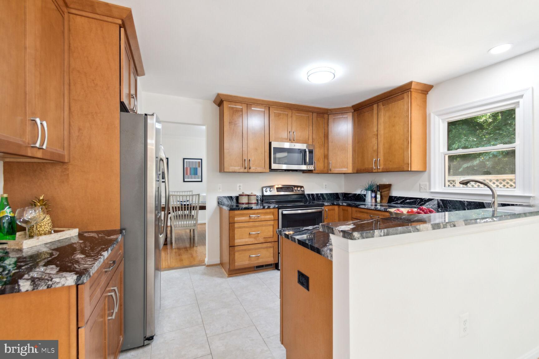 CONNECTICUT GARDENS - Residential