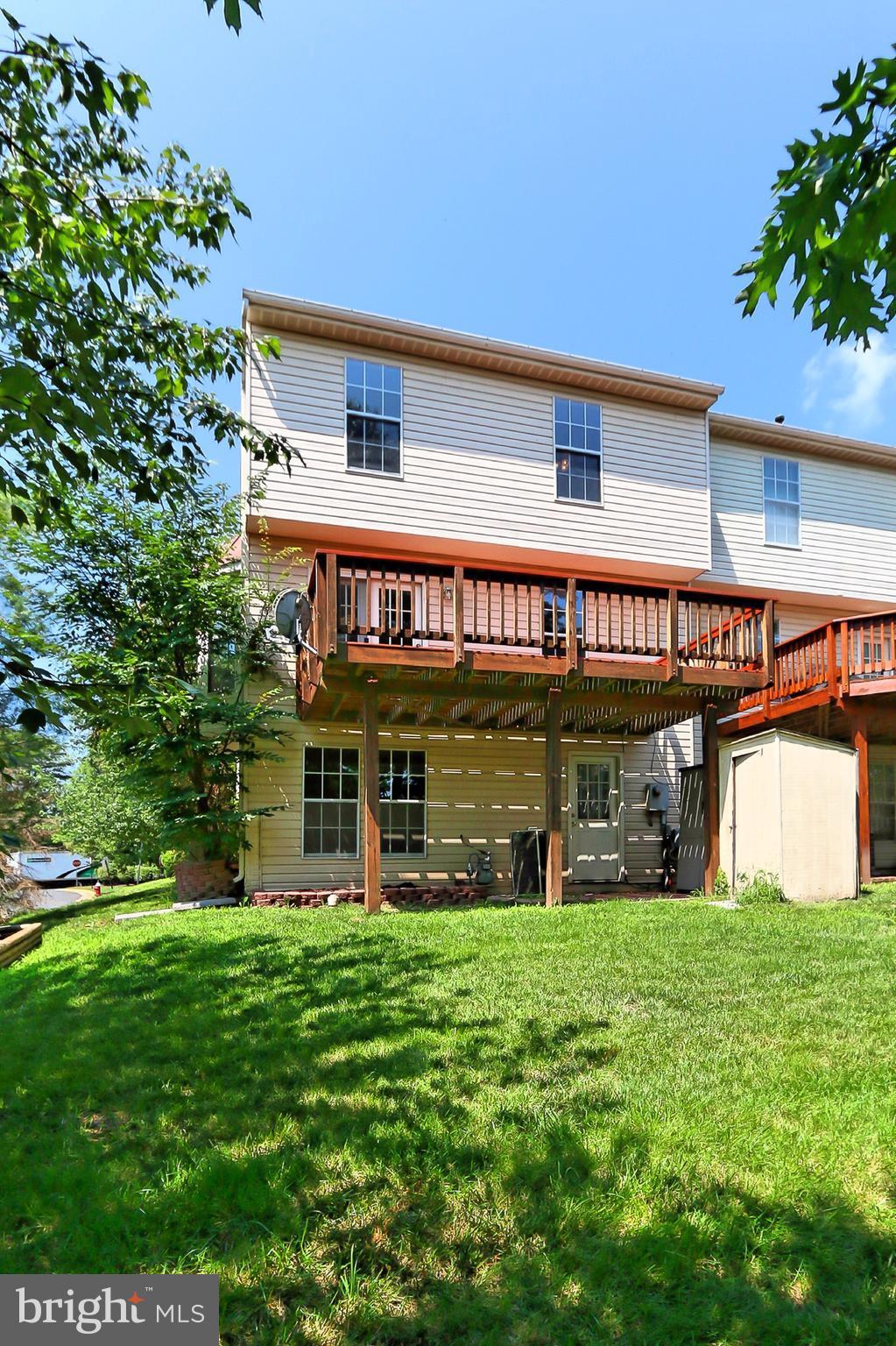 ASHBURN FARM - Residential