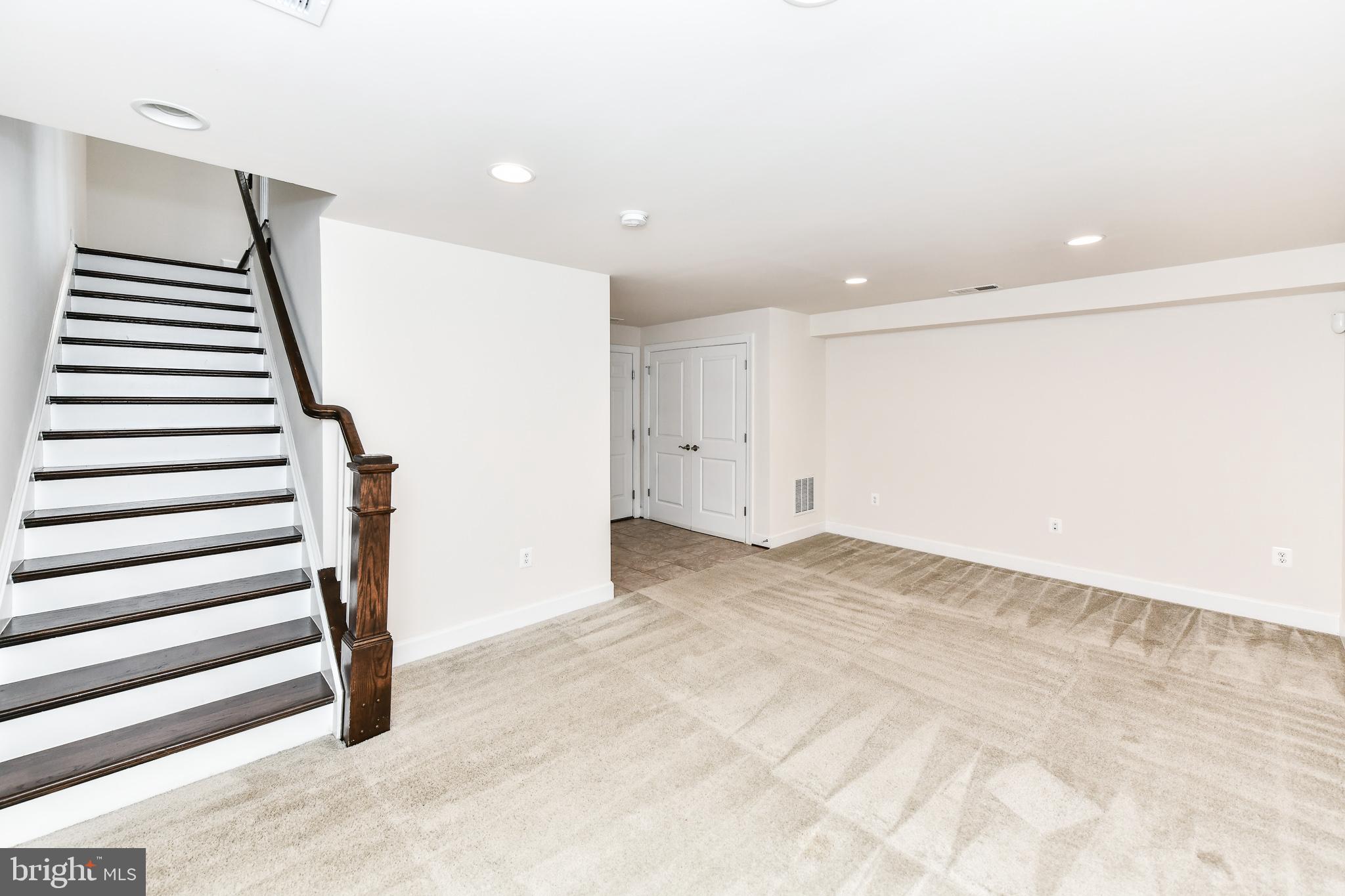 AMBROSE HILLS - Residential Lease