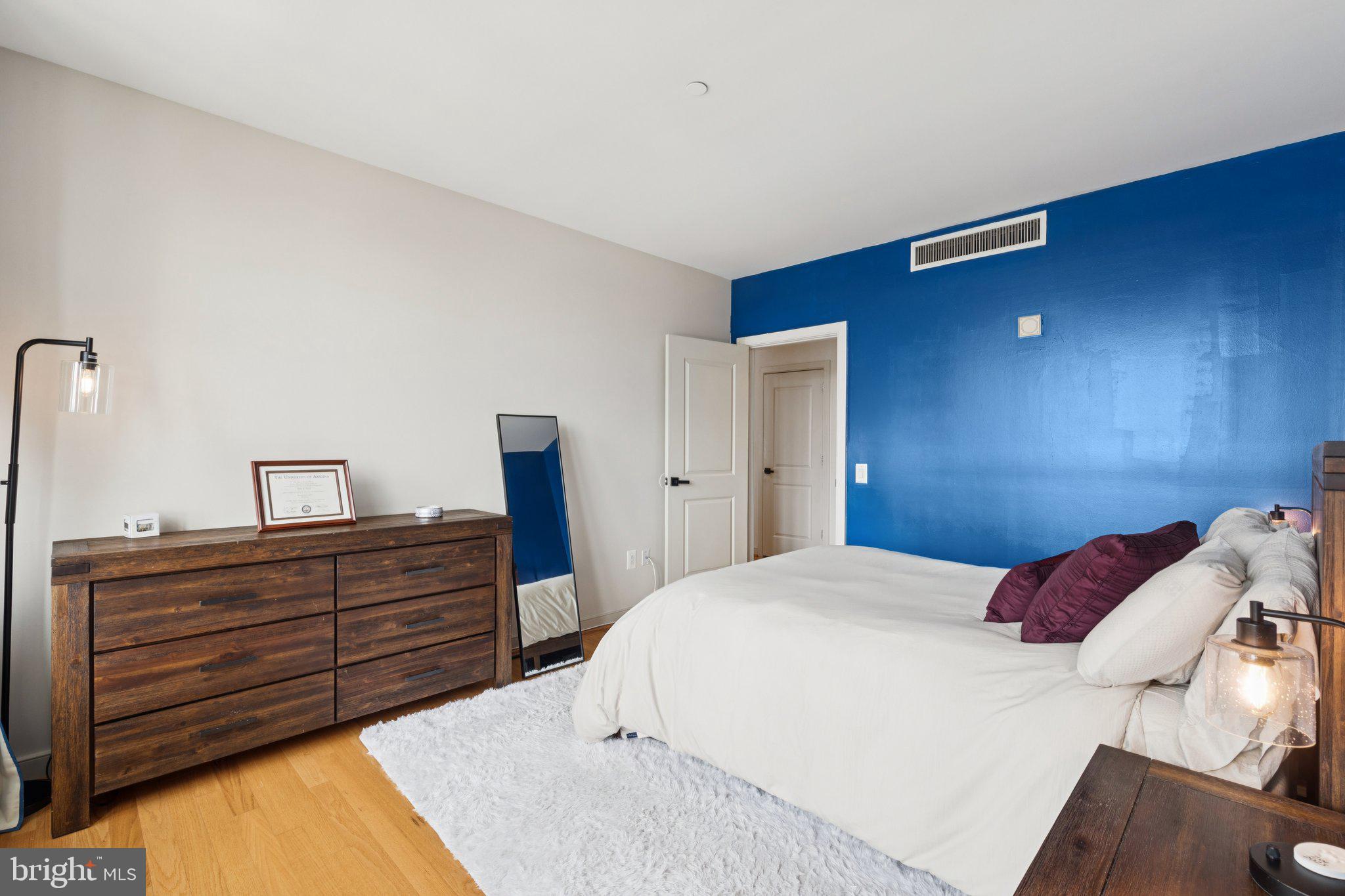 AVENUE OF THE ARTS - Residential