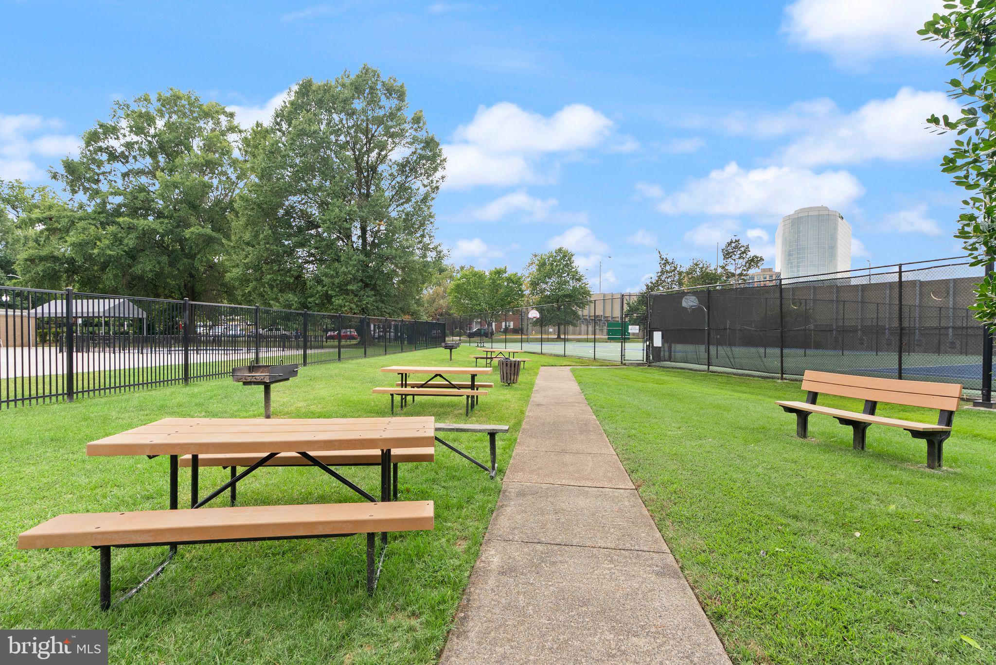 PARC EAST - Residential