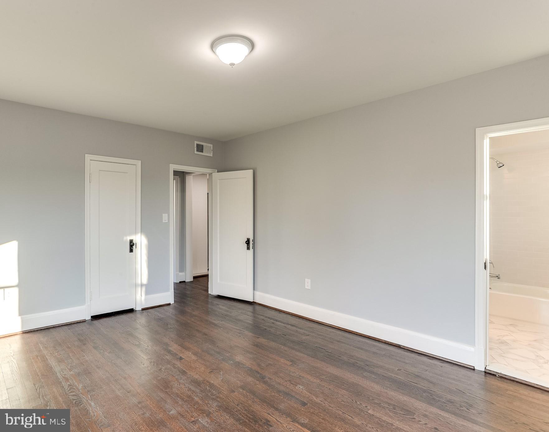 PARKVILLE - Residential