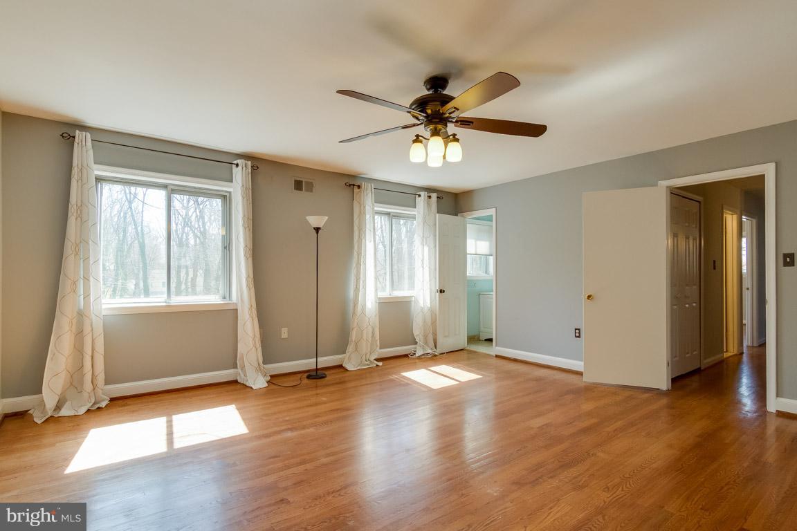 POINT OF WOODS - Residential