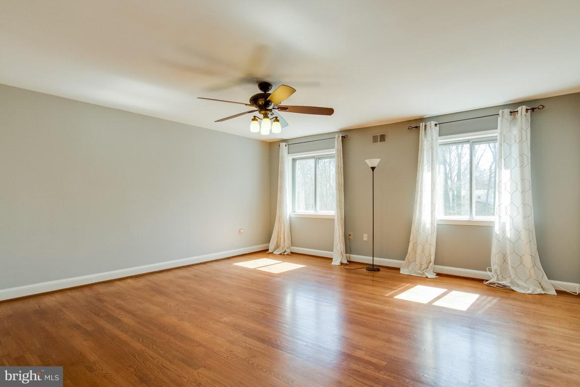 POINT OF WOODS - Residential