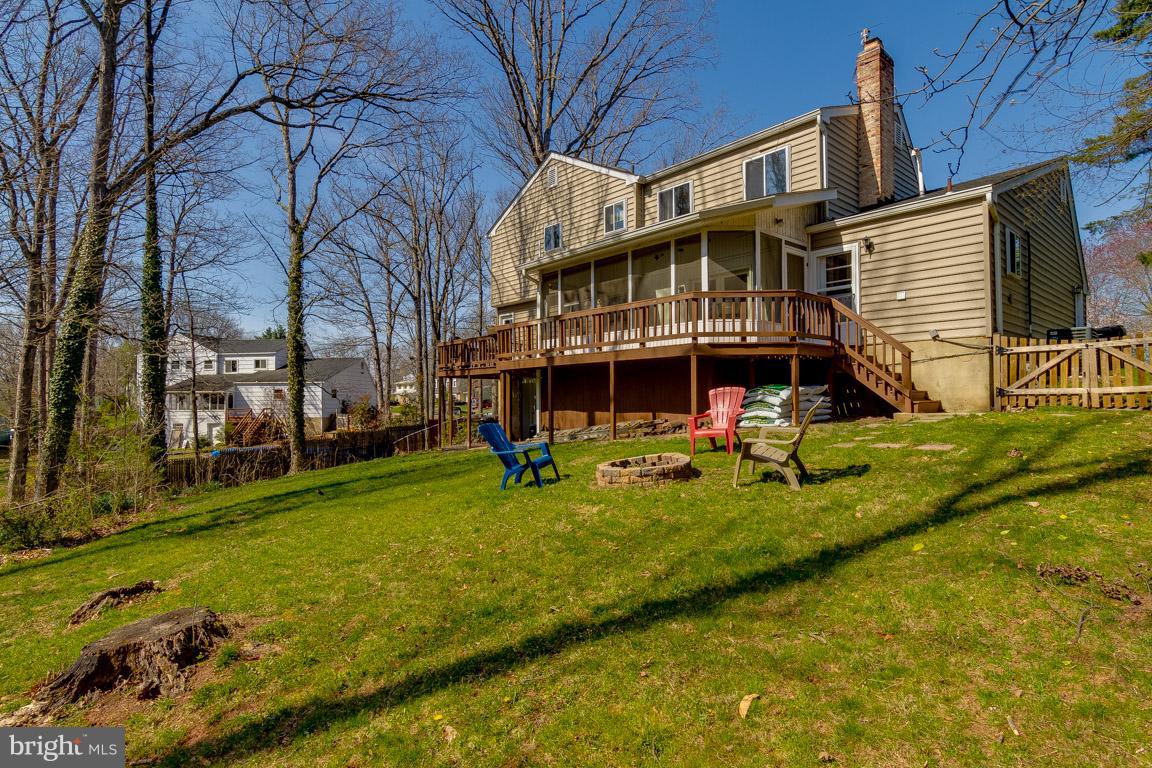 POINT OF WOODS - Residential