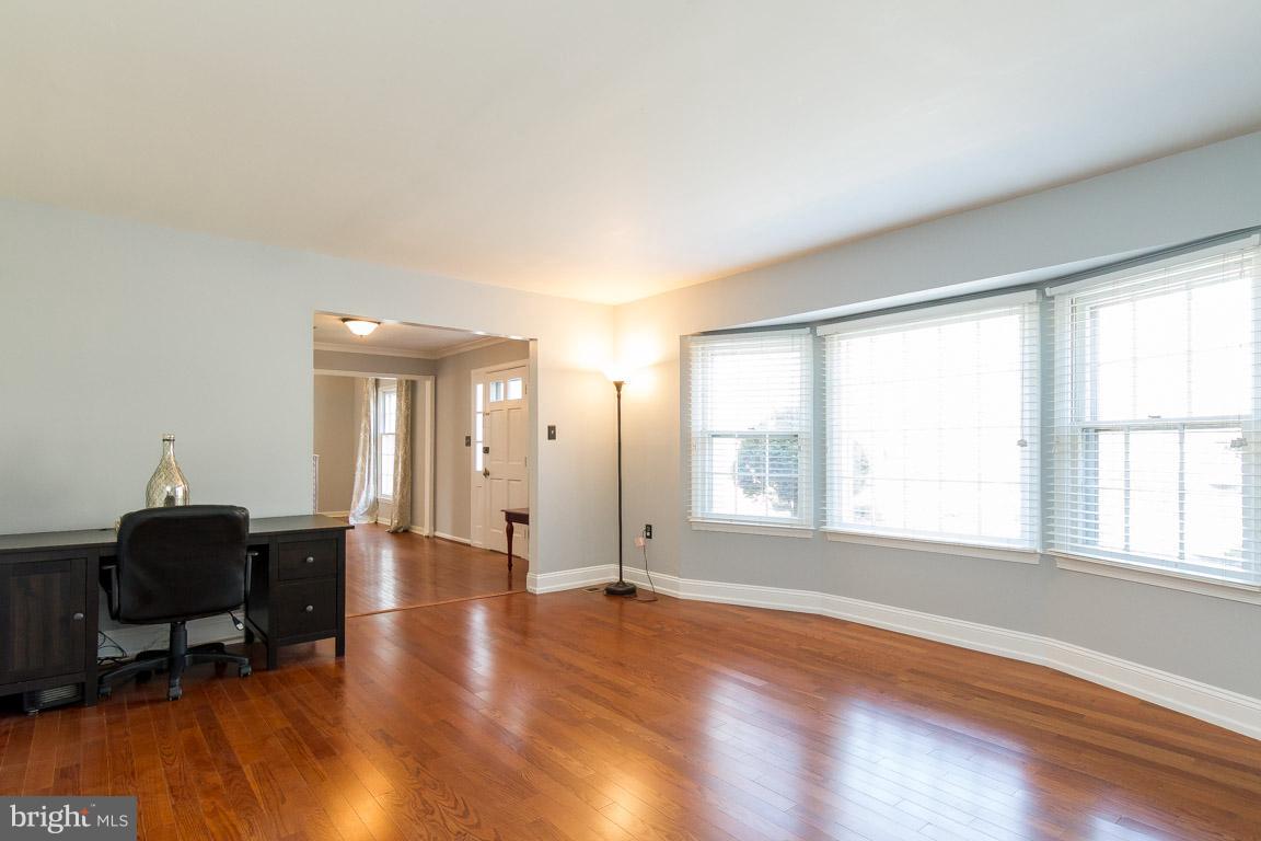 POINT OF WOODS - Residential