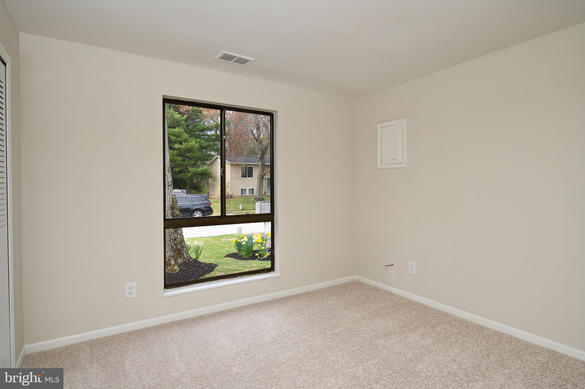 VILLAGE OF OAKLAND MILLS - Residential