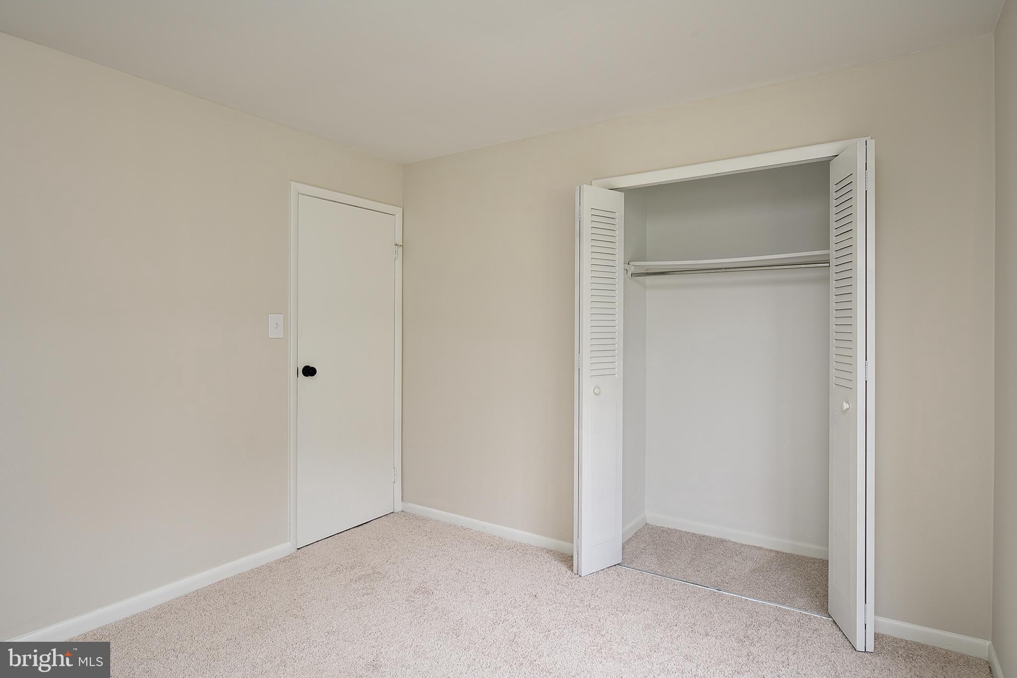 VILLAGE OF OAKLAND MILLS - Residential