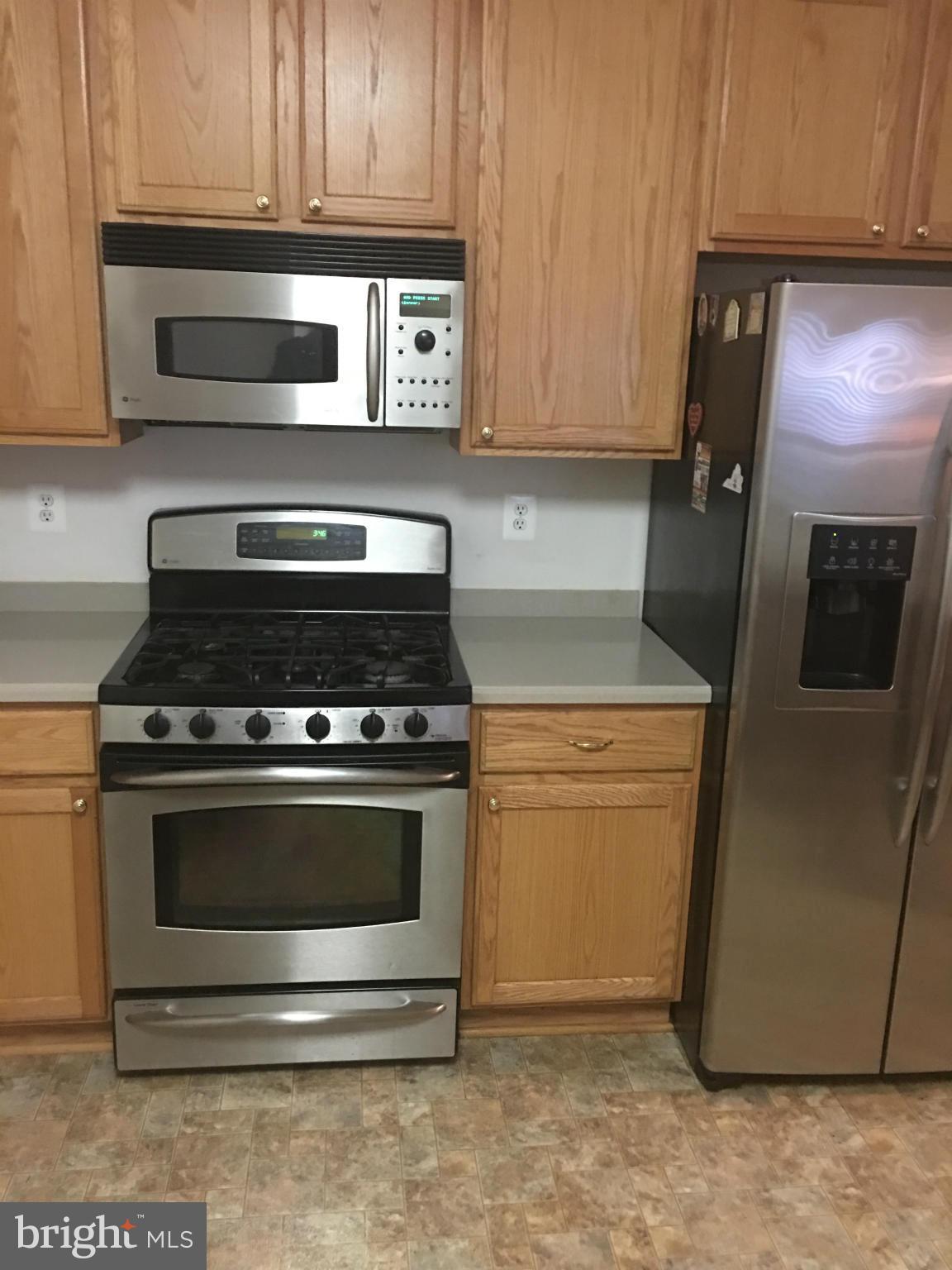 THE POINTE AT REGENT PAR - Residential