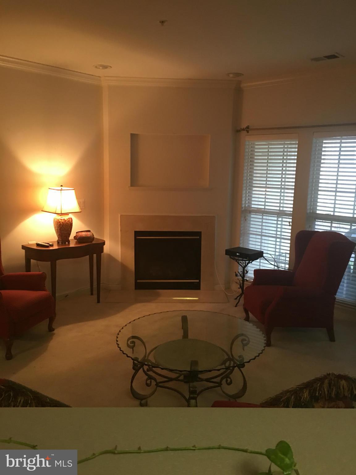 THE POINTE AT REGENT PAR - Residential