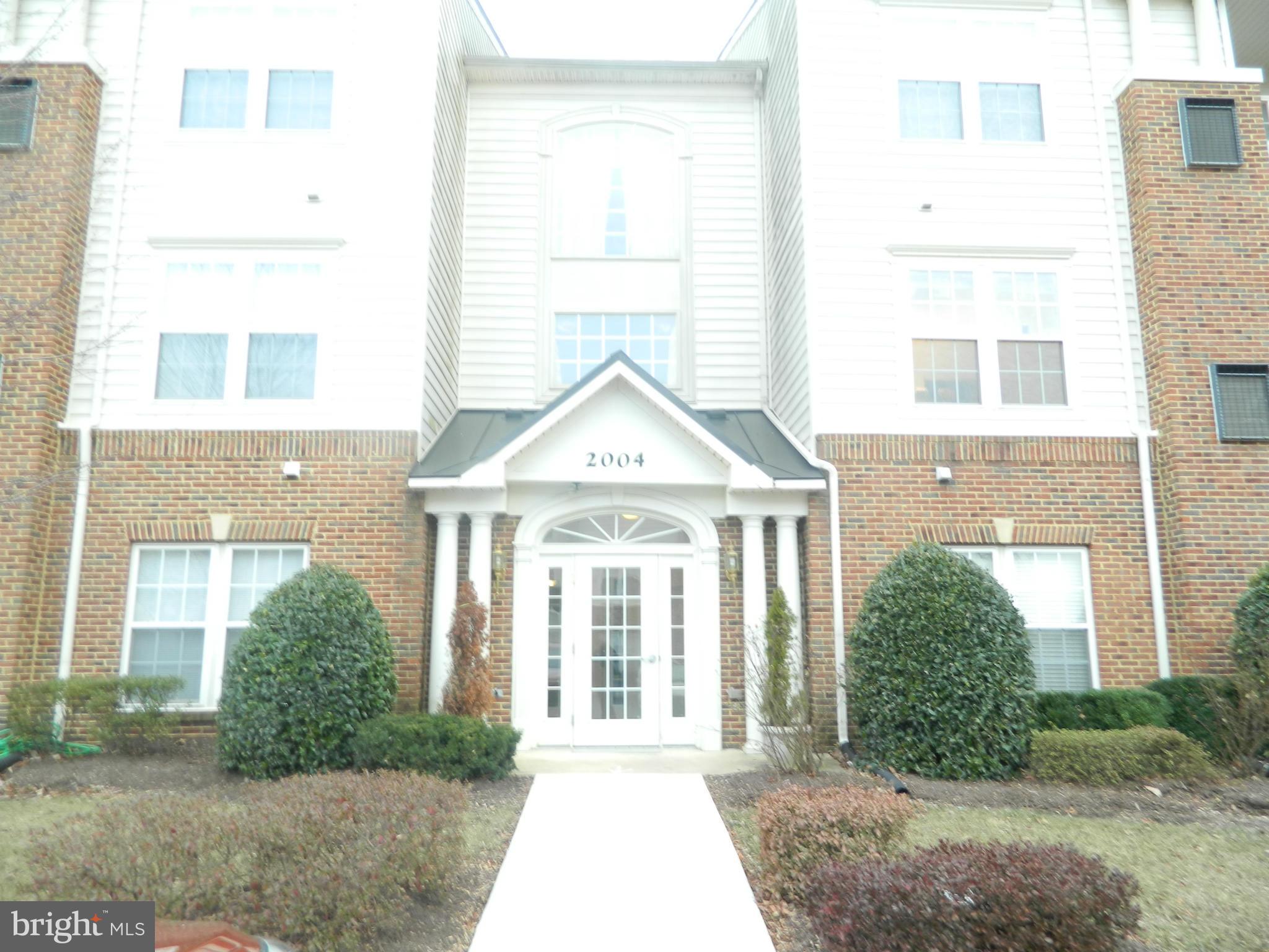 THE POINTE AT REGENT PAR - Residential