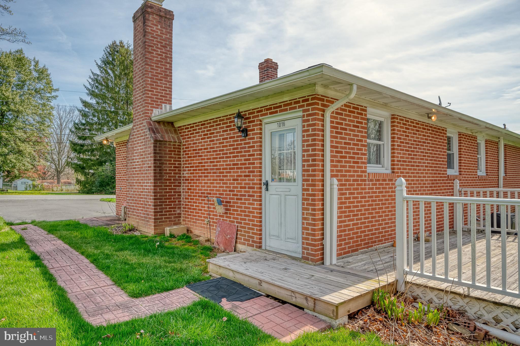 FAIRWOOD HEIGHTS - Residential Lease