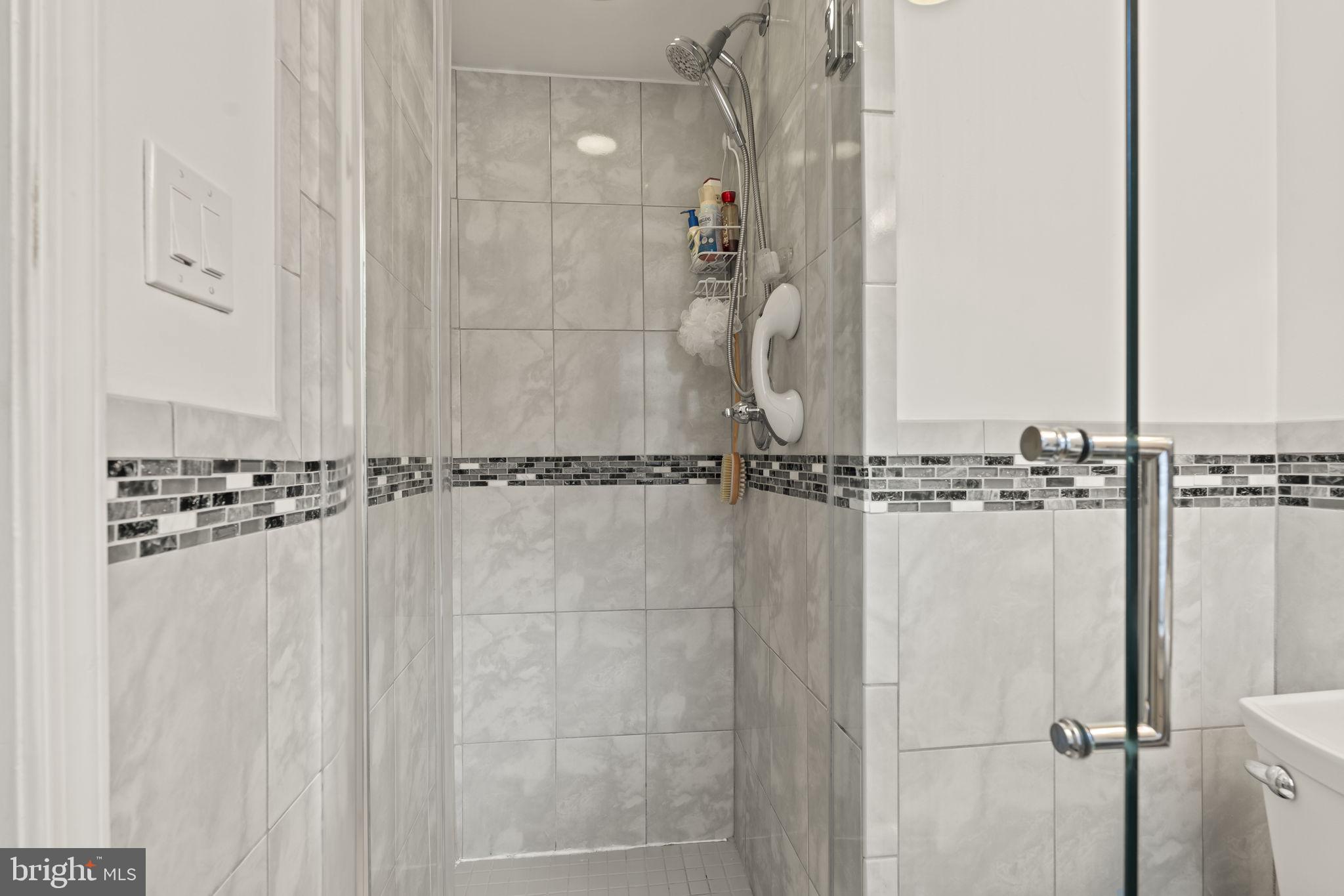 MAYFAIR - Residential