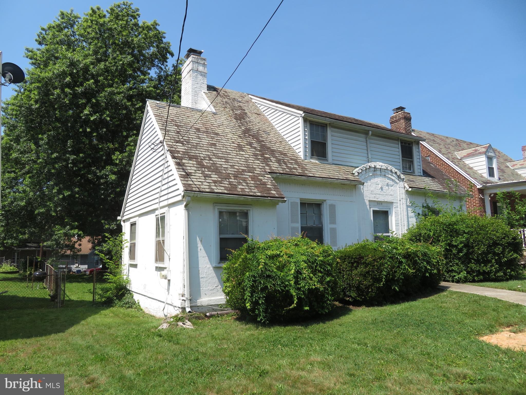 2418 SOUTH DAKOTA AVENUE NE