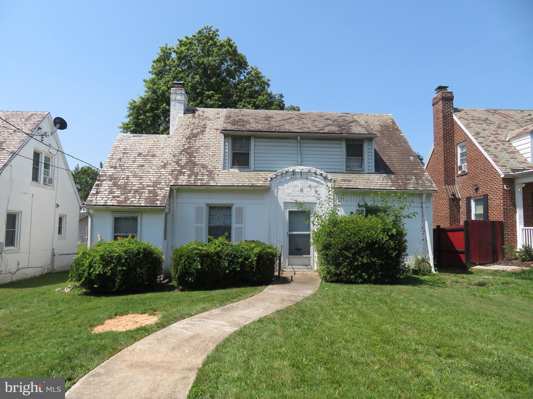 2418 SOUTH DAKOTA AVENUE NE