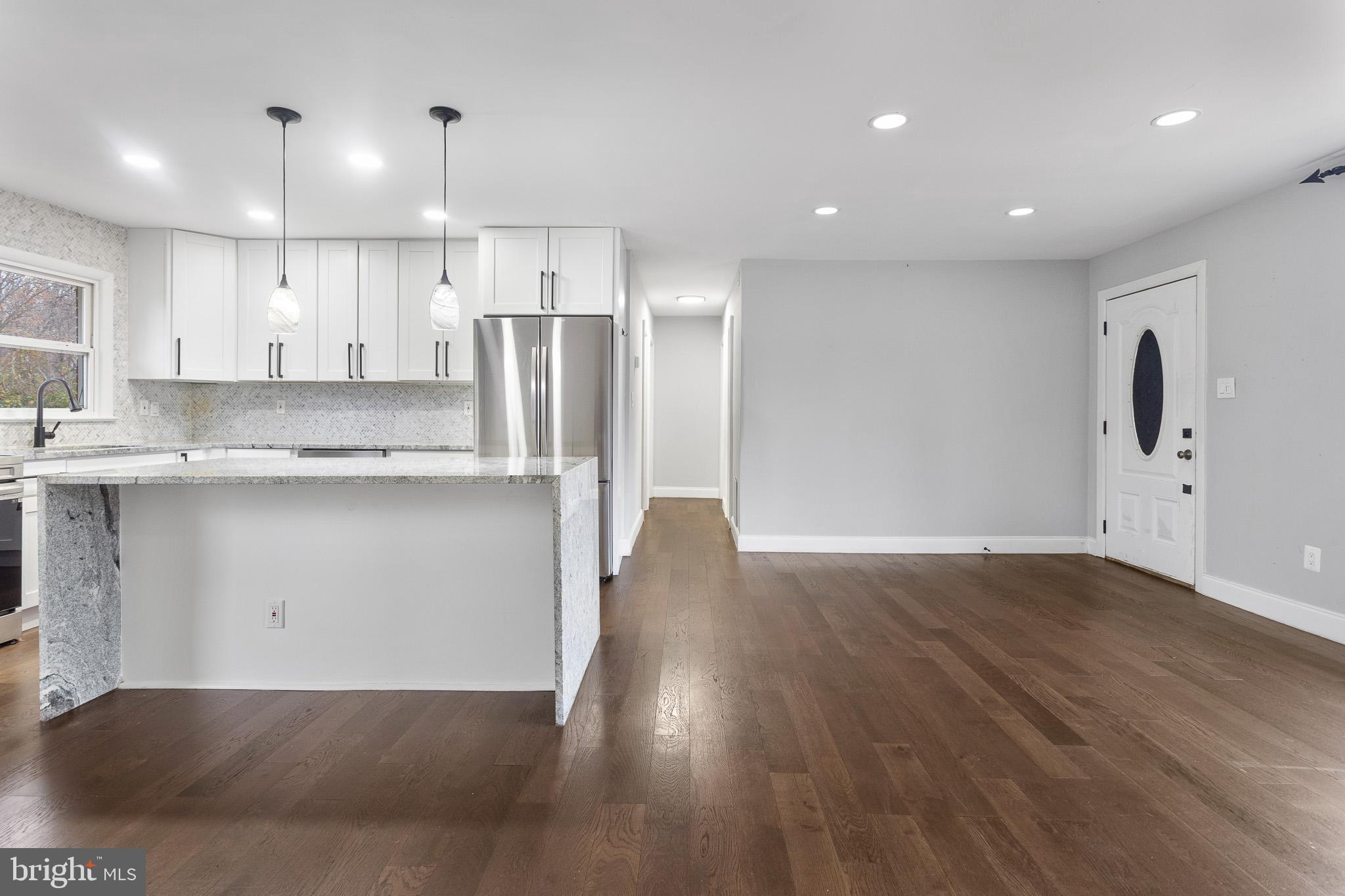 FORT WASHINGTON - Residential