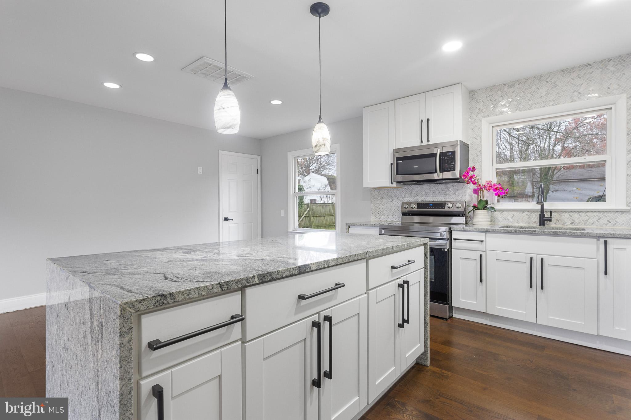 FORT WASHINGTON - Residential