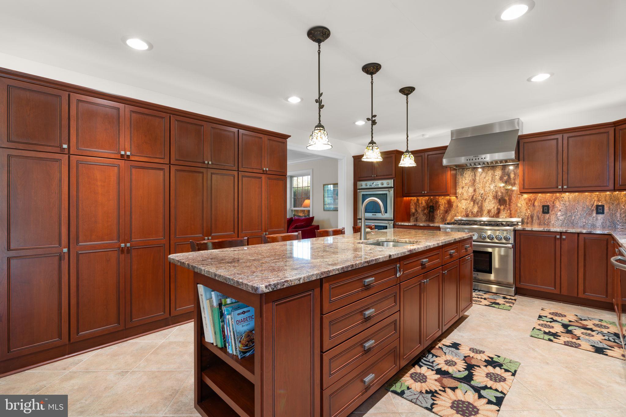 ANCIENT OAK - Residential