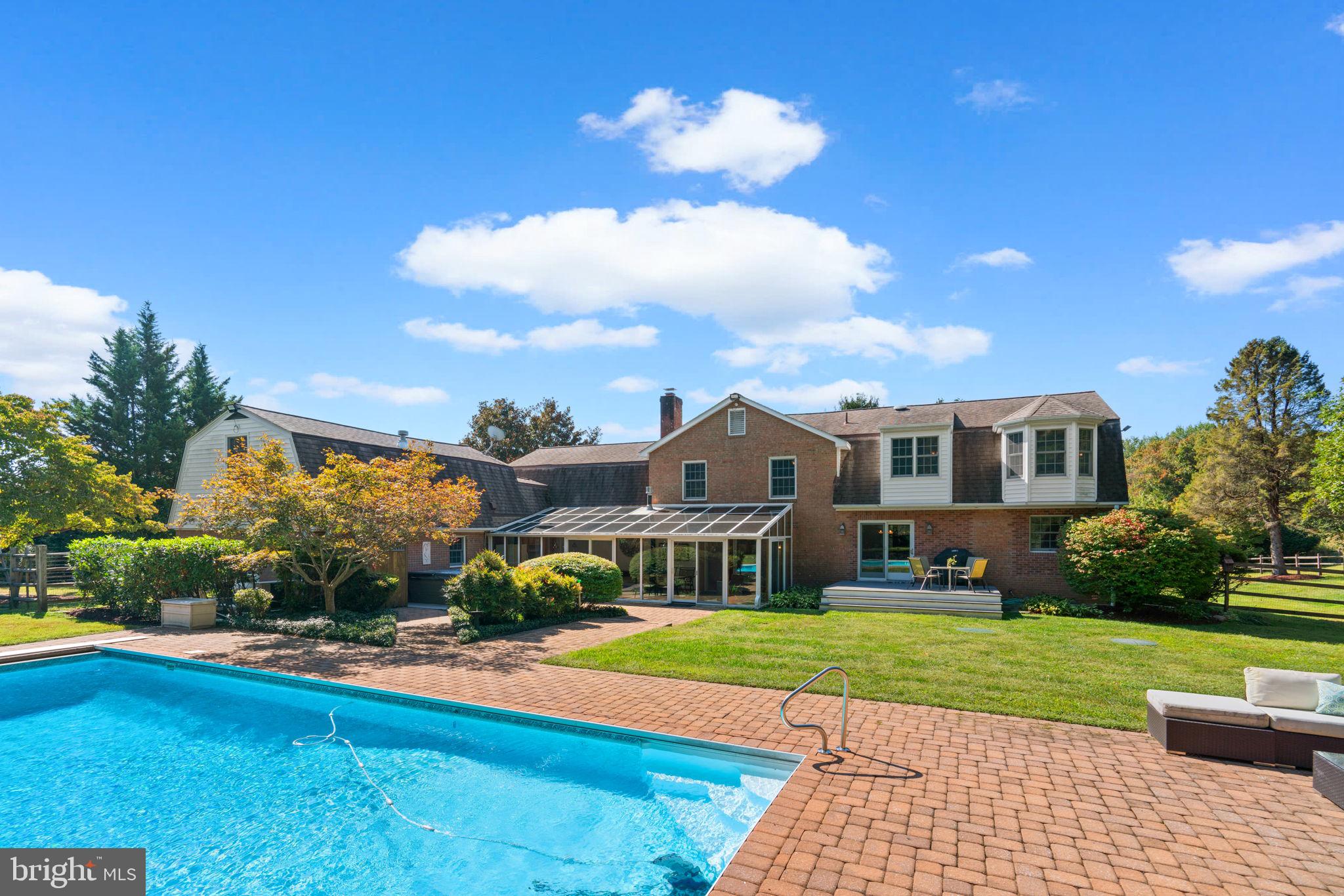 ANCIENT OAK - Residential