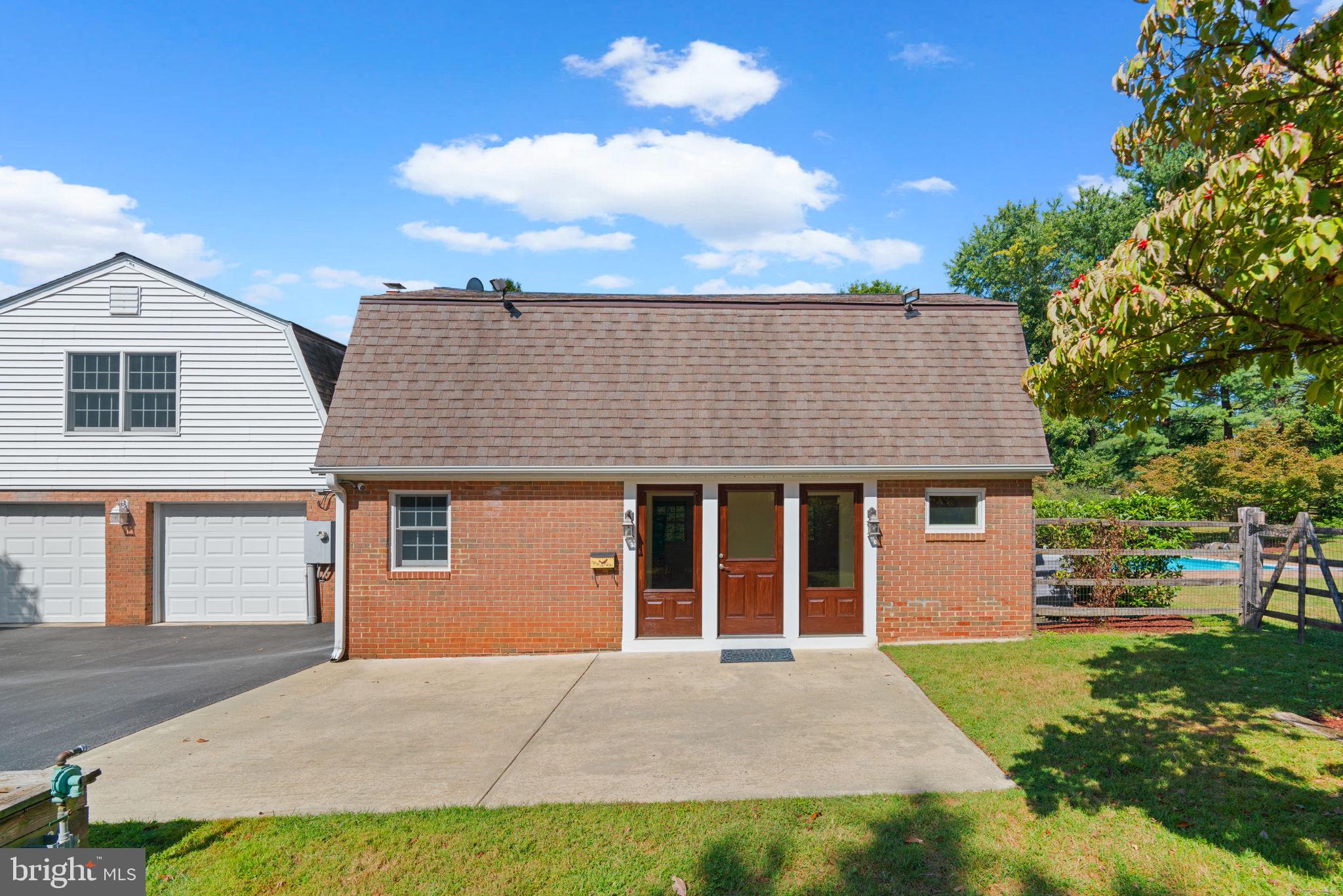 ANCIENT OAK - Residential