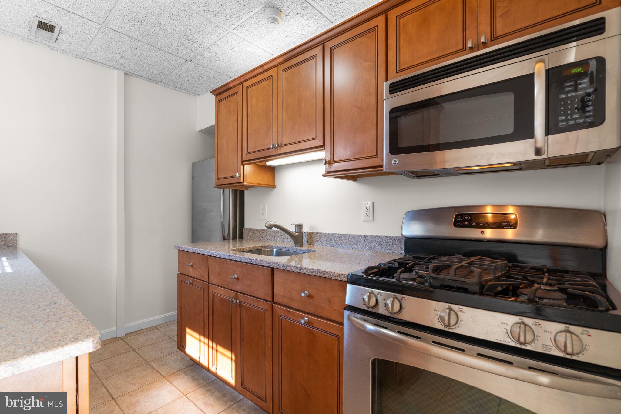 ANCIENT OAK - Residential