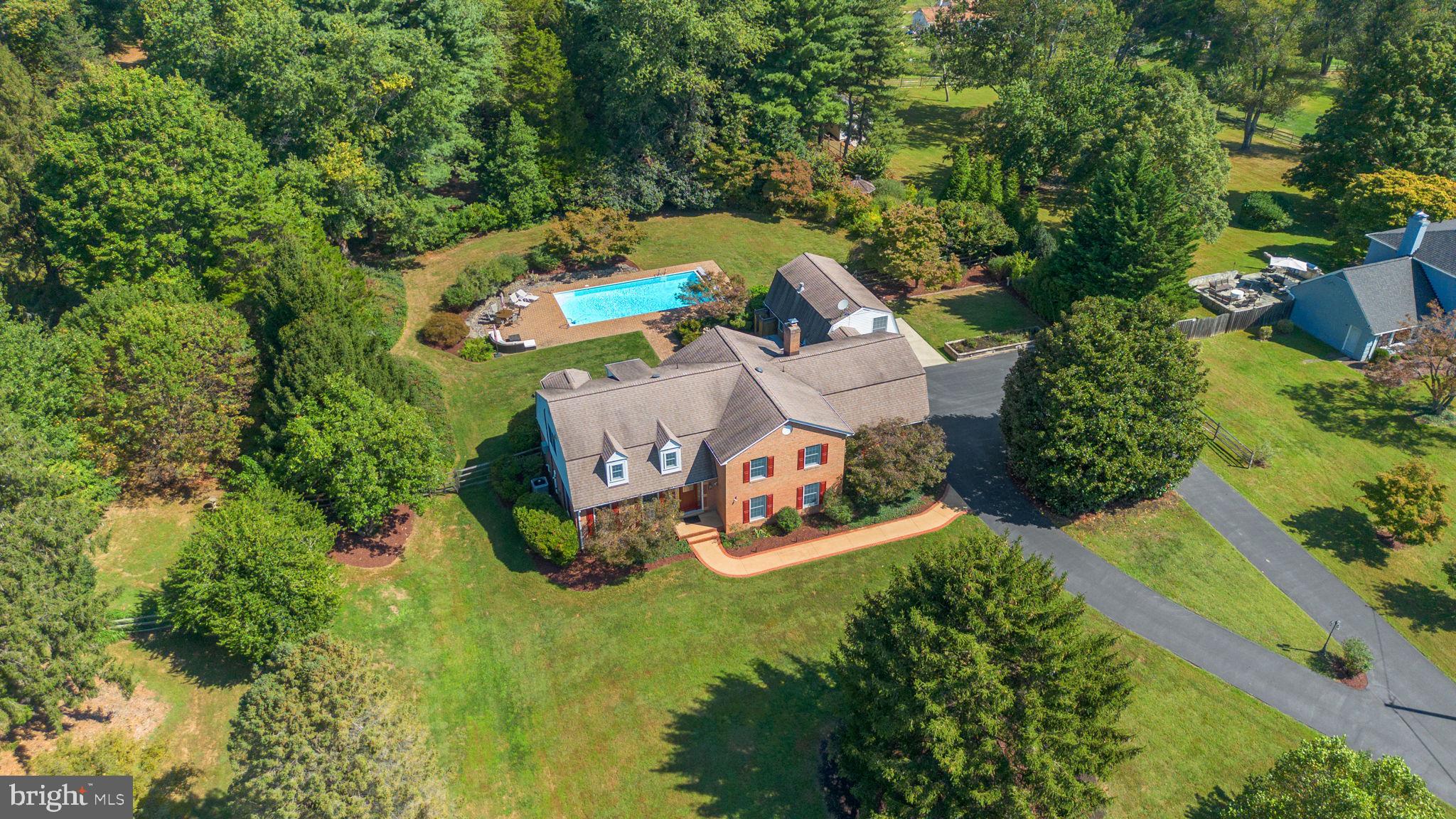 ANCIENT OAK - Residential