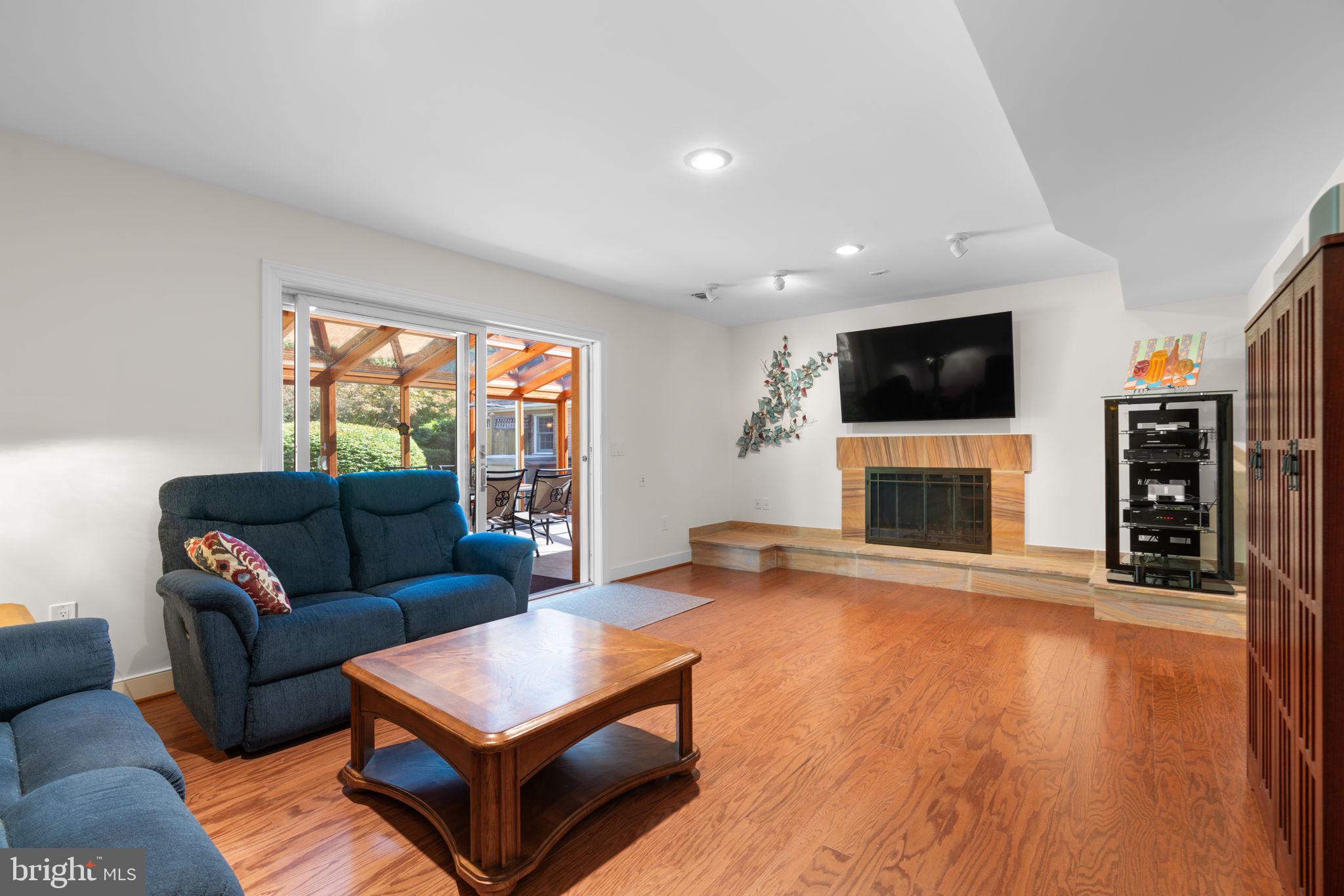 ANCIENT OAK - Residential