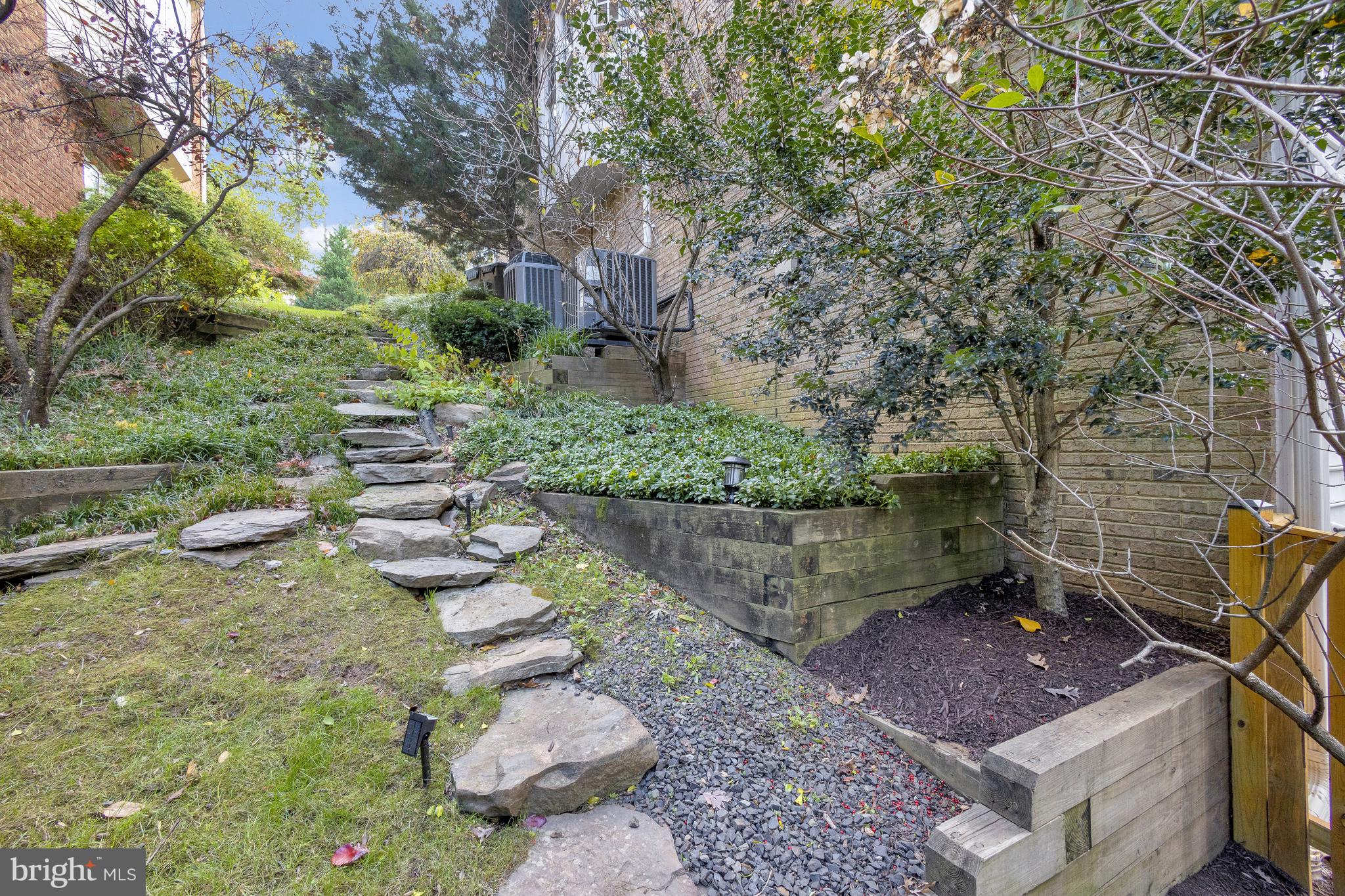 DOMINION HILL - Residential