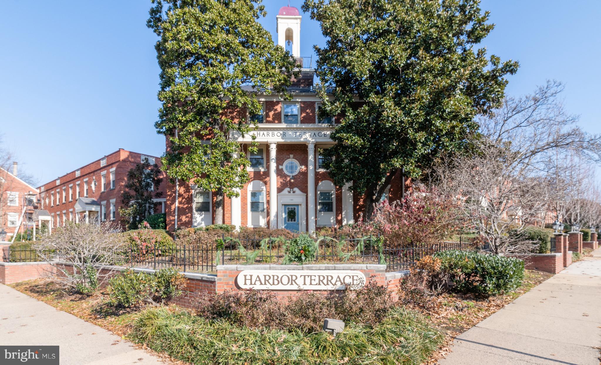 HARBOR TERRACE - Residential
