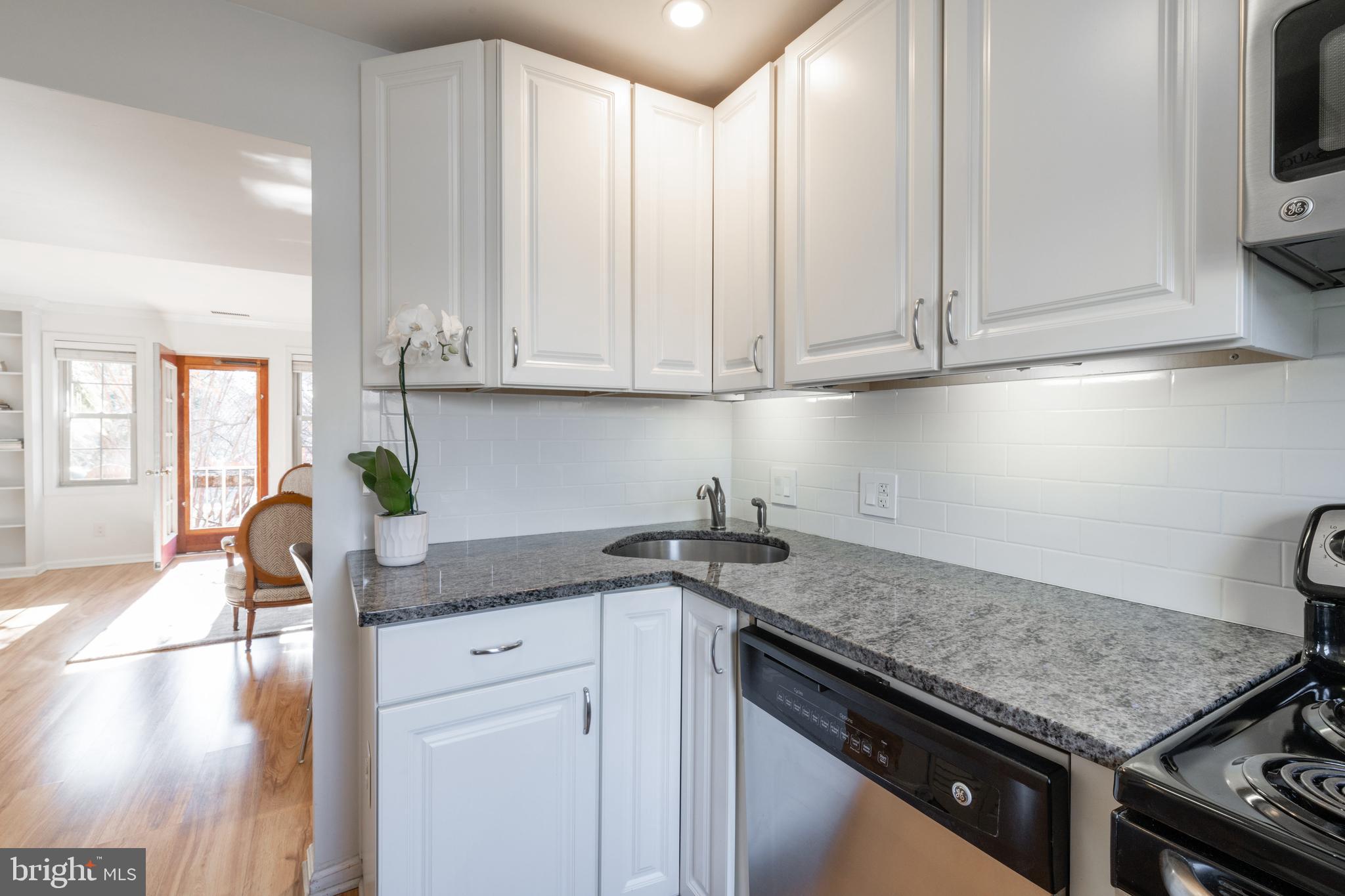 HARBOR TERRACE - Residential