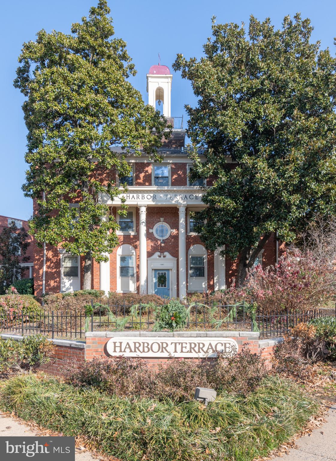HARBOR TERRACE - Residential
