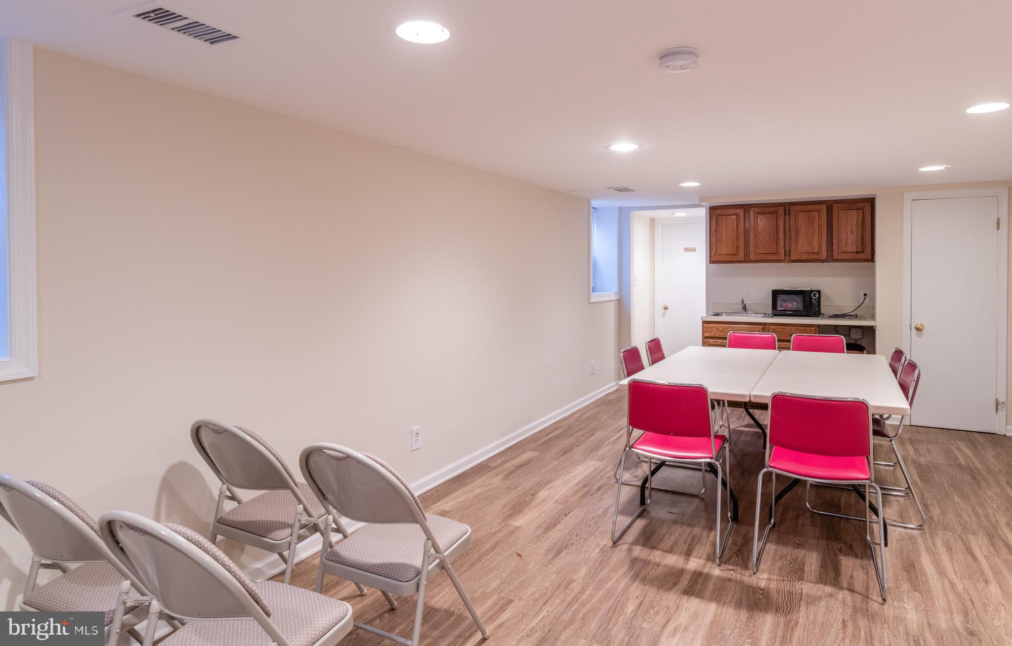 HARBOR TERRACE - Residential