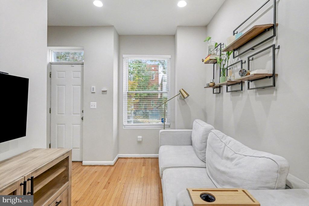 Photo of 304 P Street NW, WASHINGTON, DC 20001 (MLS # DCDC2226816)